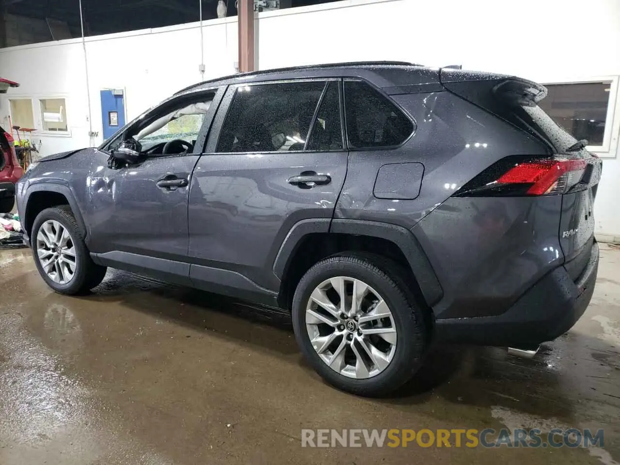 2 Photograph of a damaged car 2T3A1RFV6SC507039 TOYOTA RAV4 2025