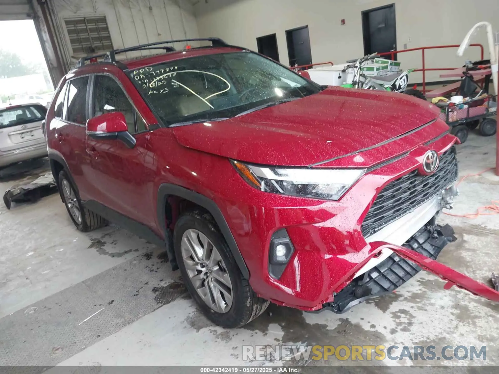 1 Photograph of a damaged car 2T3A1RFV8SW524097 TOYOTA RAV4 2025