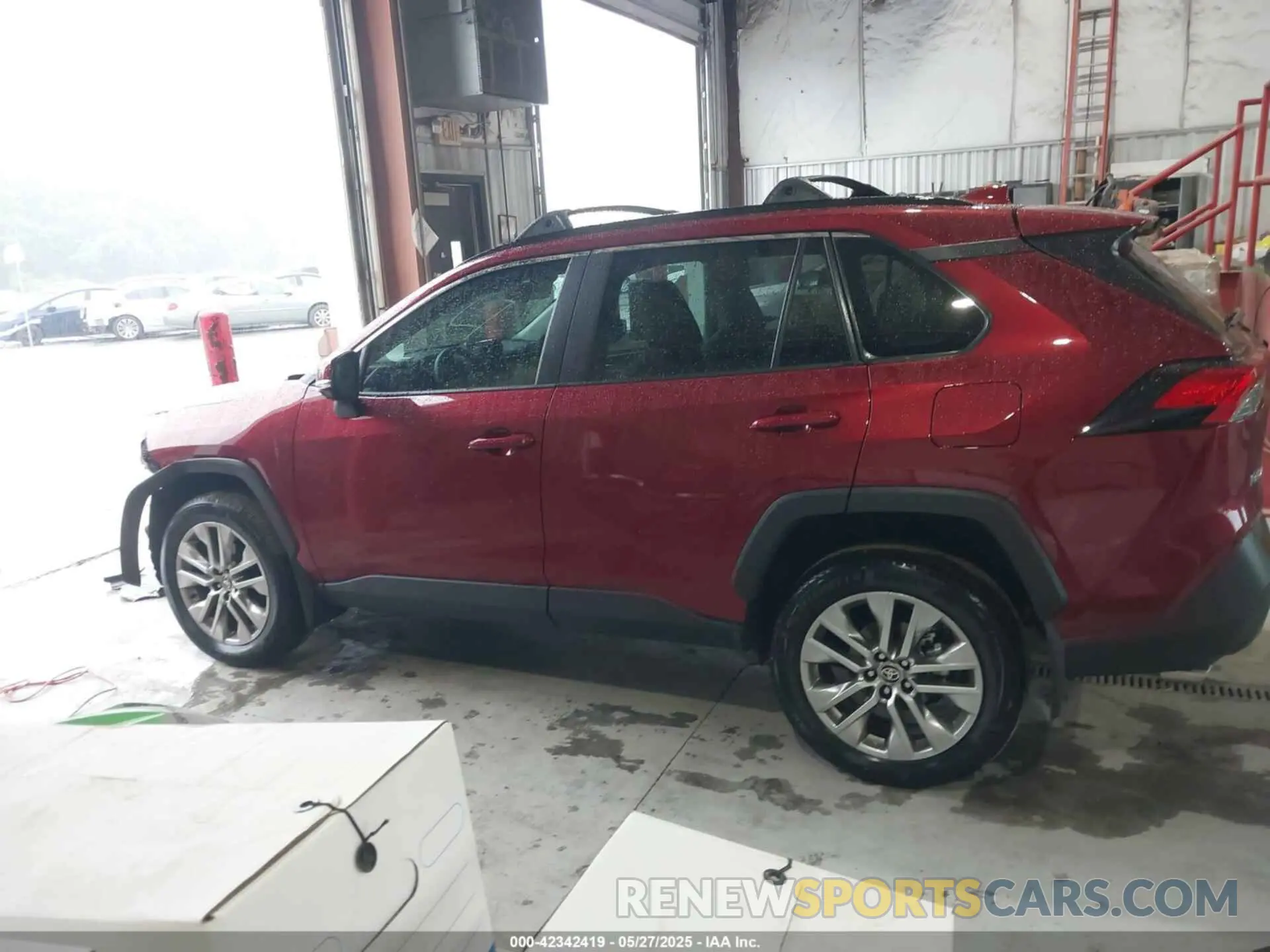 14 Photograph of a damaged car 2T3A1RFV8SW524097 TOYOTA RAV4 2025