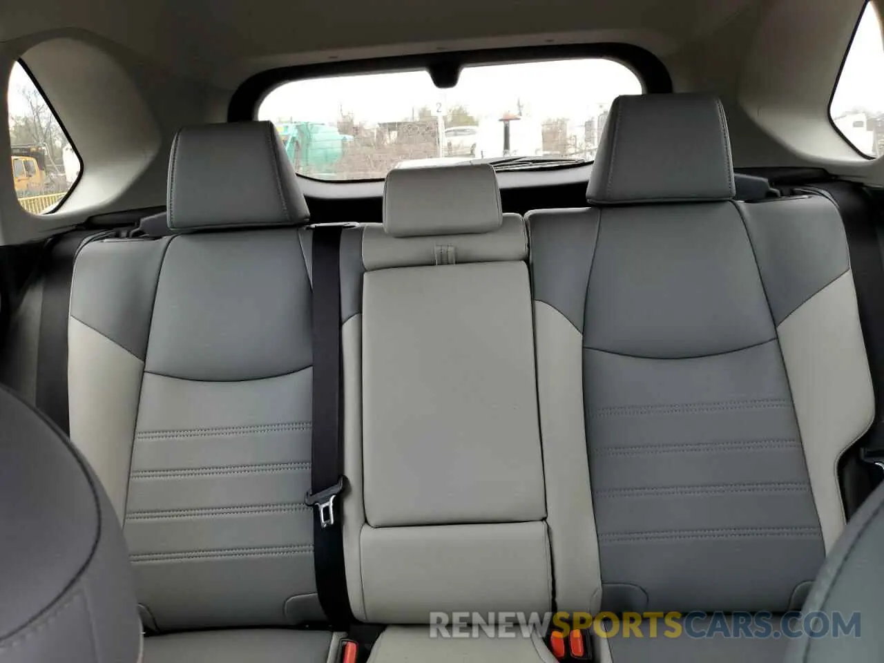 10 Фотография поврежденного автомобиля 2T3B6RFV1SW087405 TOYOTA RAV4 2025