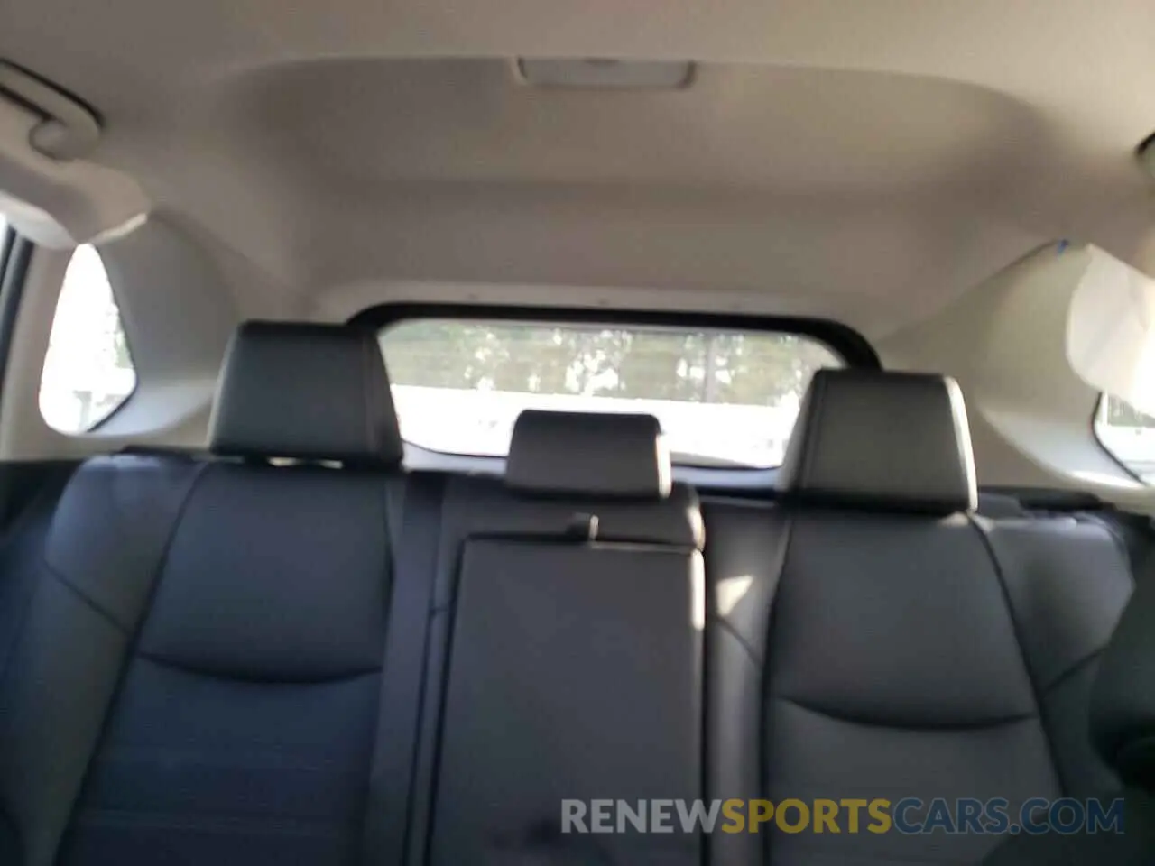 10 Фотография поврежденного автомобиля 2T3C1RFV3SW378541 TOYOTA RAV4 2025