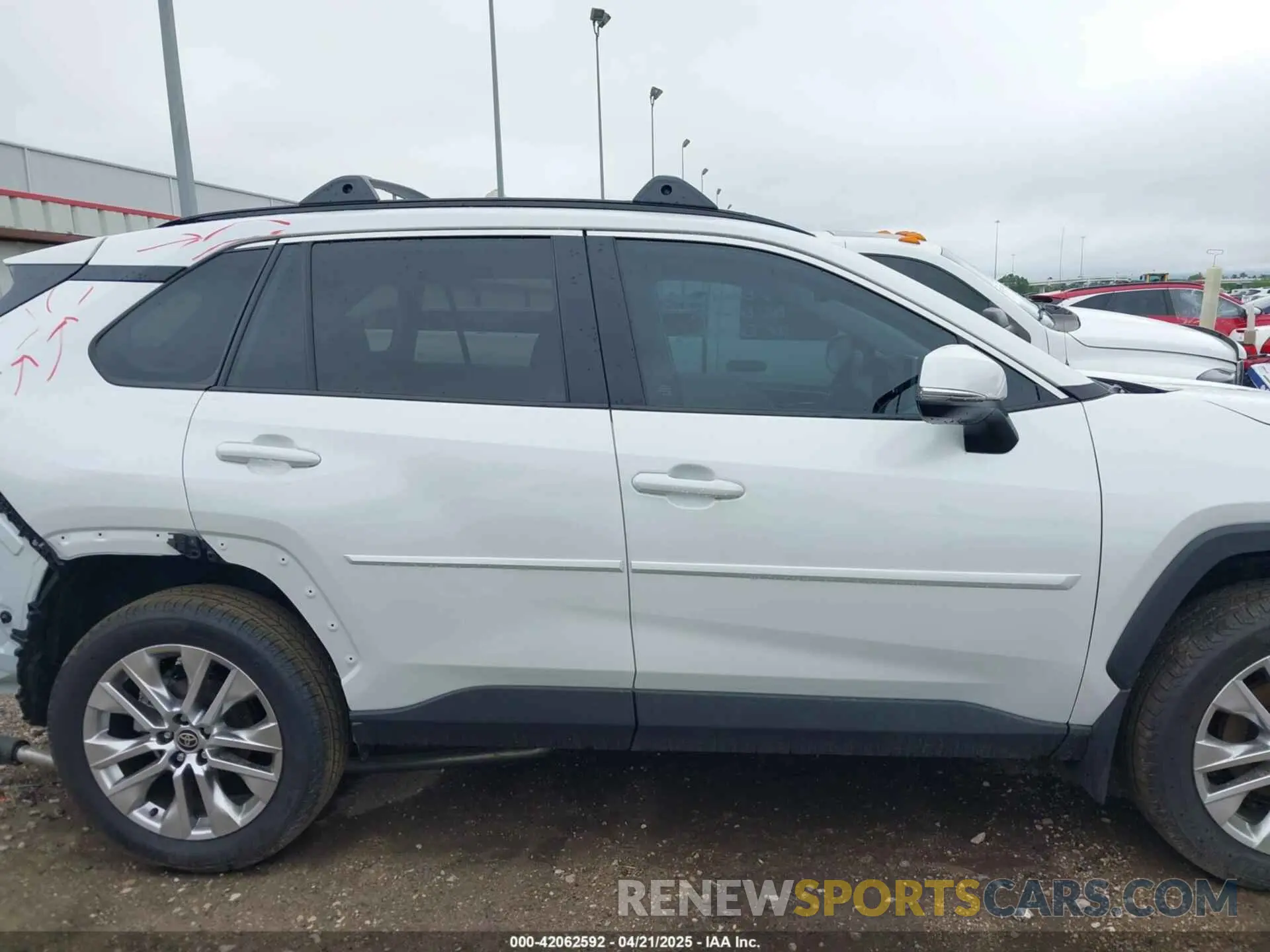 14 Photograph of a damaged car 2T3C1RFV5SW369078 TOYOTA RAV4 2025