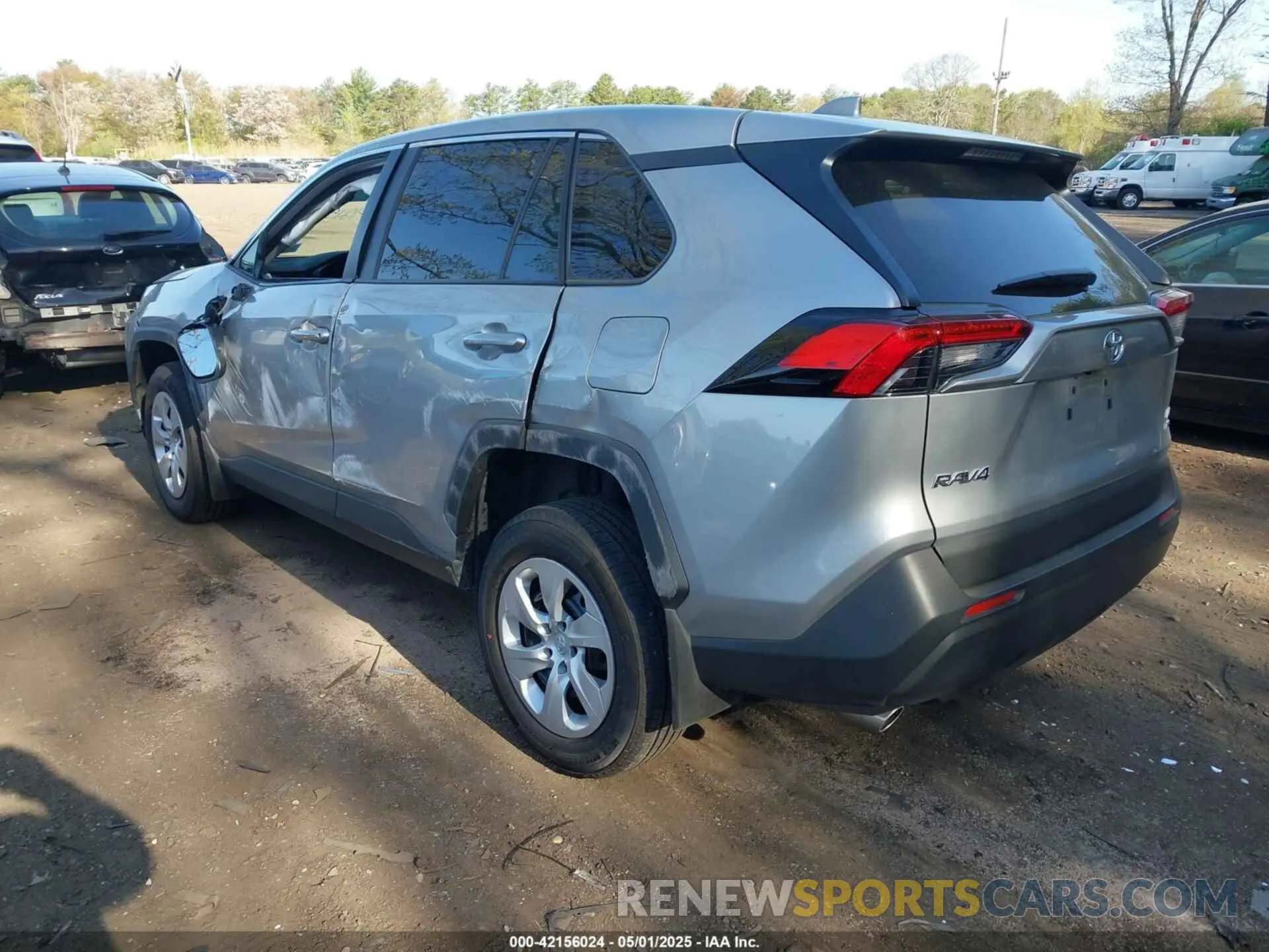 3 Photograph of a damaged car 2T3F1RFV6SW500323 TOYOTA RAV4 2025