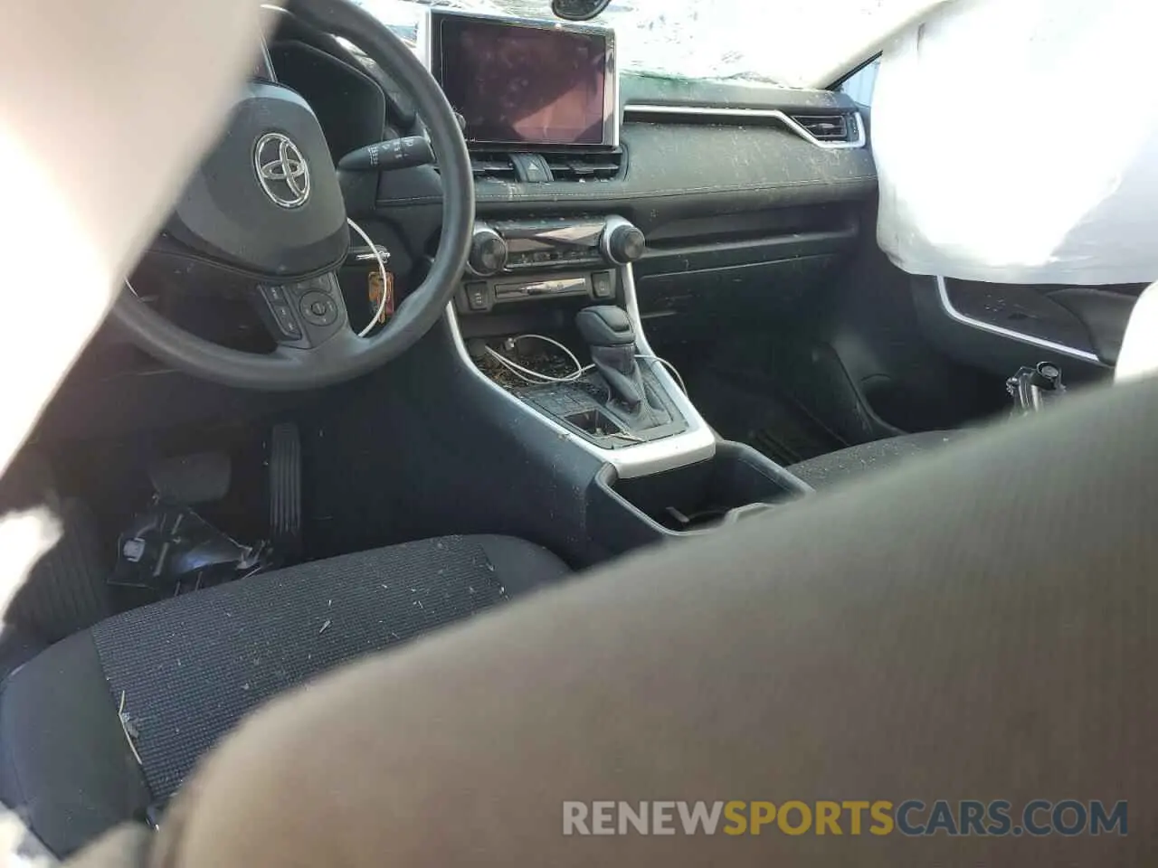 8 Photograph of a damaged car 2T3F1RFVXSC502691 TOYOTA RAV4 2025