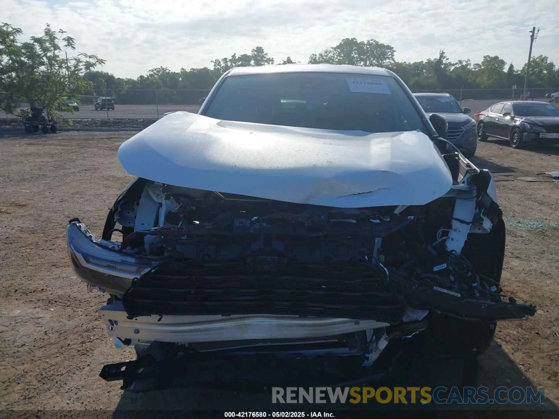 13 Photograph of a damaged car 2T3H1RFV1SC306602 TOYOTA RAV4 2025