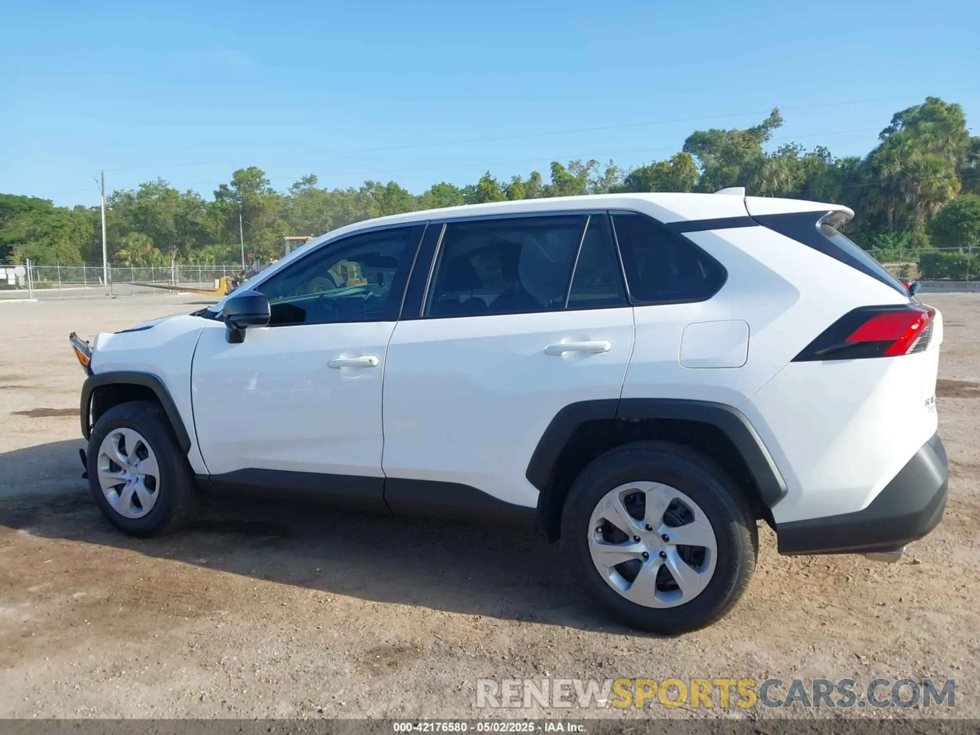 15 Photograph of a damaged car 2T3H1RFV1SC306602 TOYOTA RAV4 2025