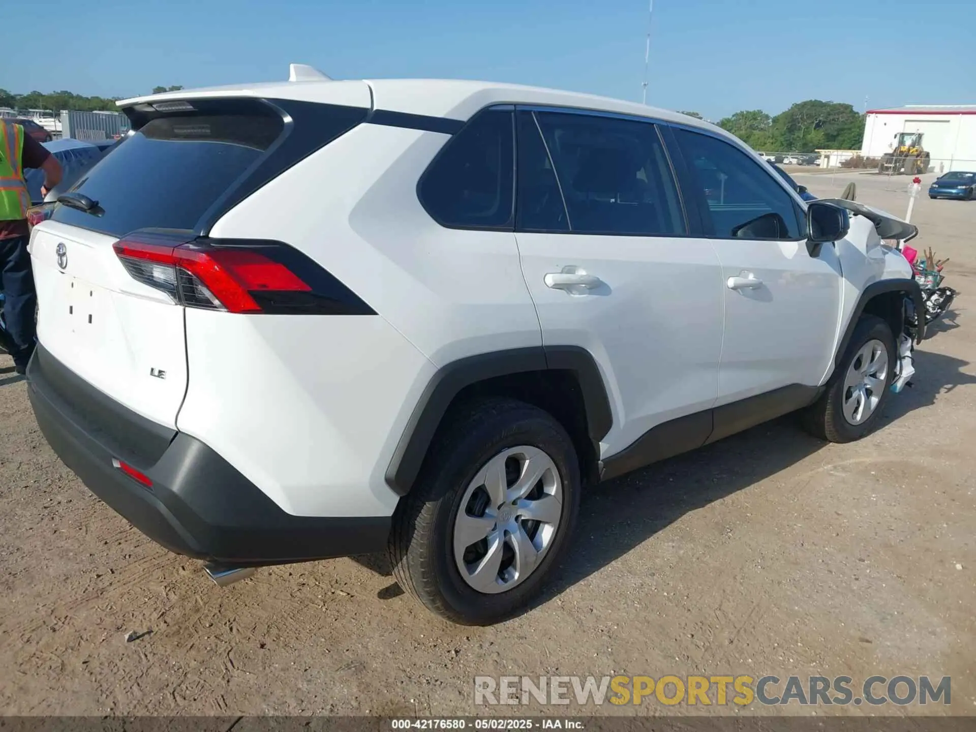 4 Photograph of a damaged car 2T3H1RFV1SC306602 TOYOTA RAV4 2025
