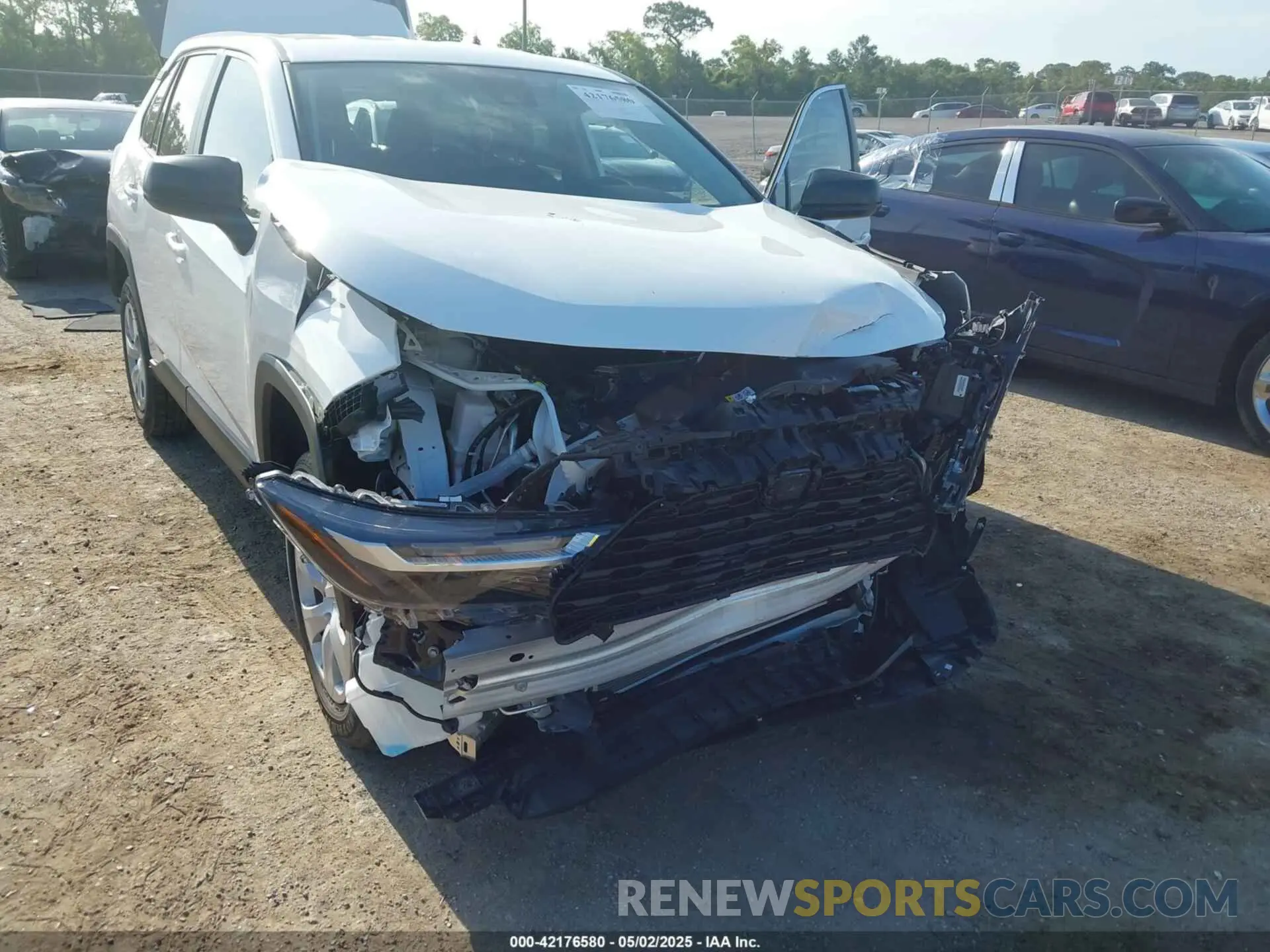 6 Photograph of a damaged car 2T3H1RFV1SC306602 TOYOTA RAV4 2025