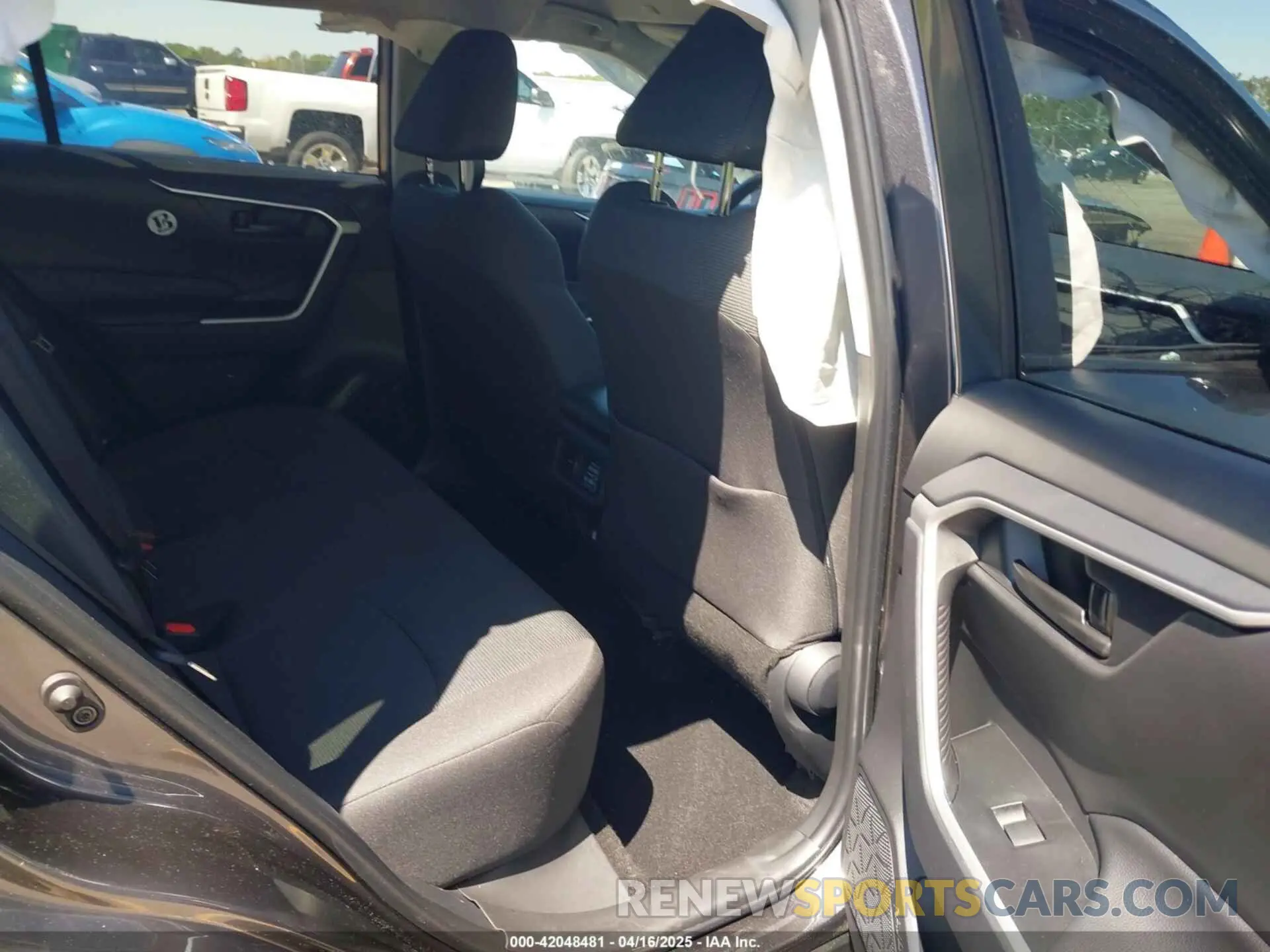 8 Photograph of a damaged car 2T3H1RFV1SC316448 TOYOTA RAV4 2025