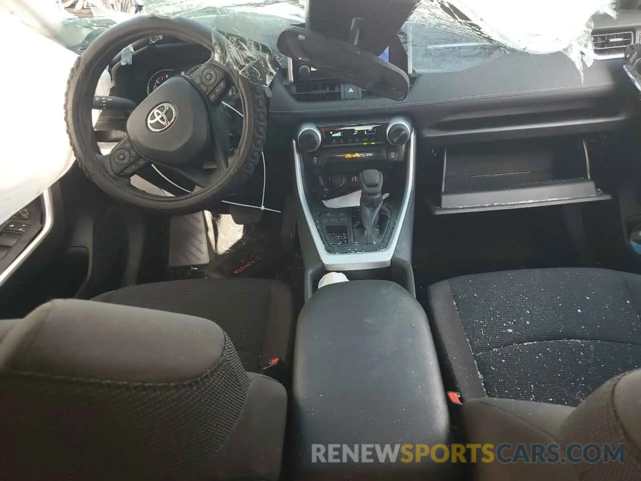 8 Фотография поврежденного автомобиля 2T3H1RFV1SW368421 TOYOTA RAV4 2025
