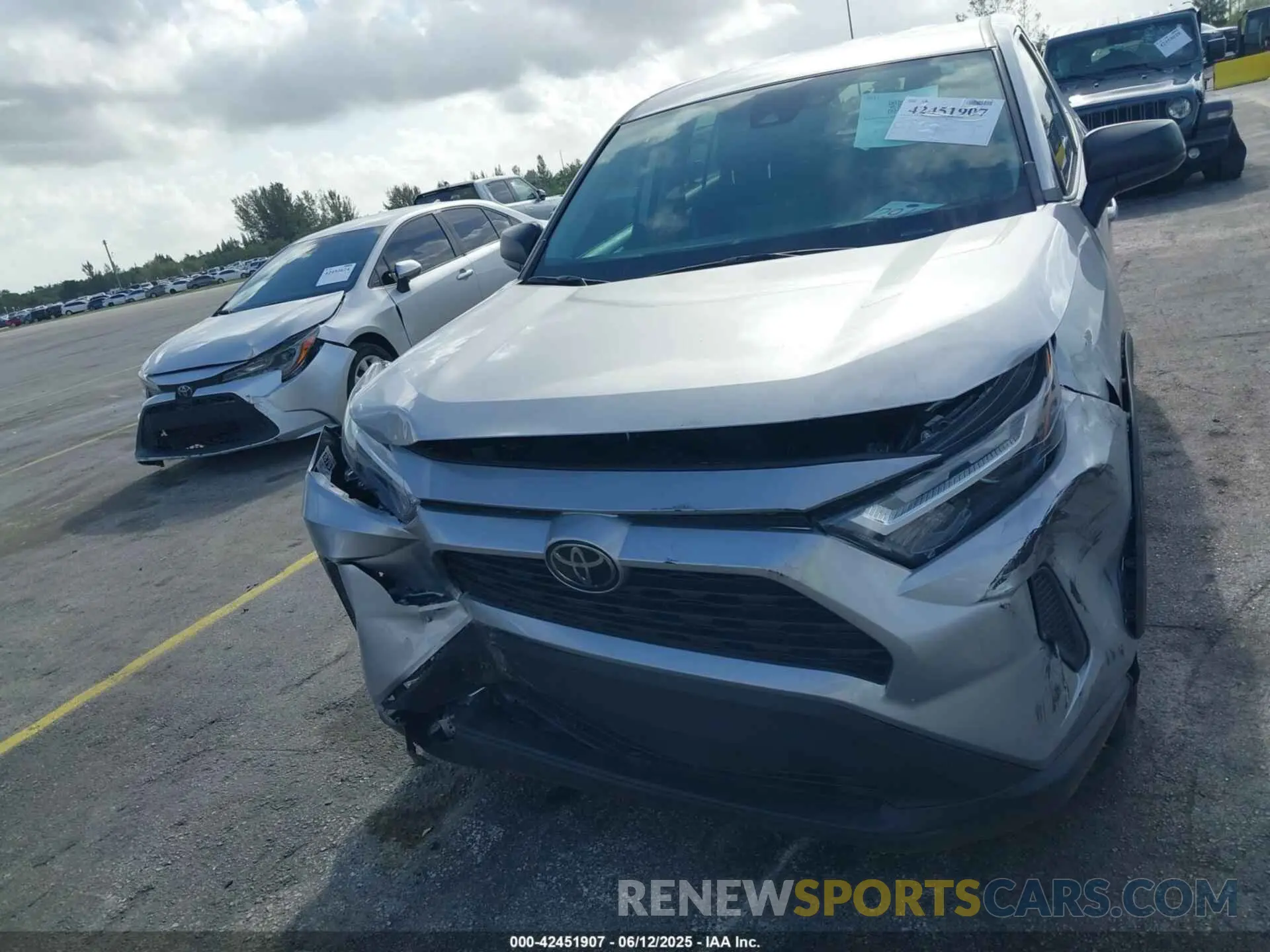 6 Photograph of a damaged car 2T3H1RFV3SC311610 TOYOTA RAV4 2025