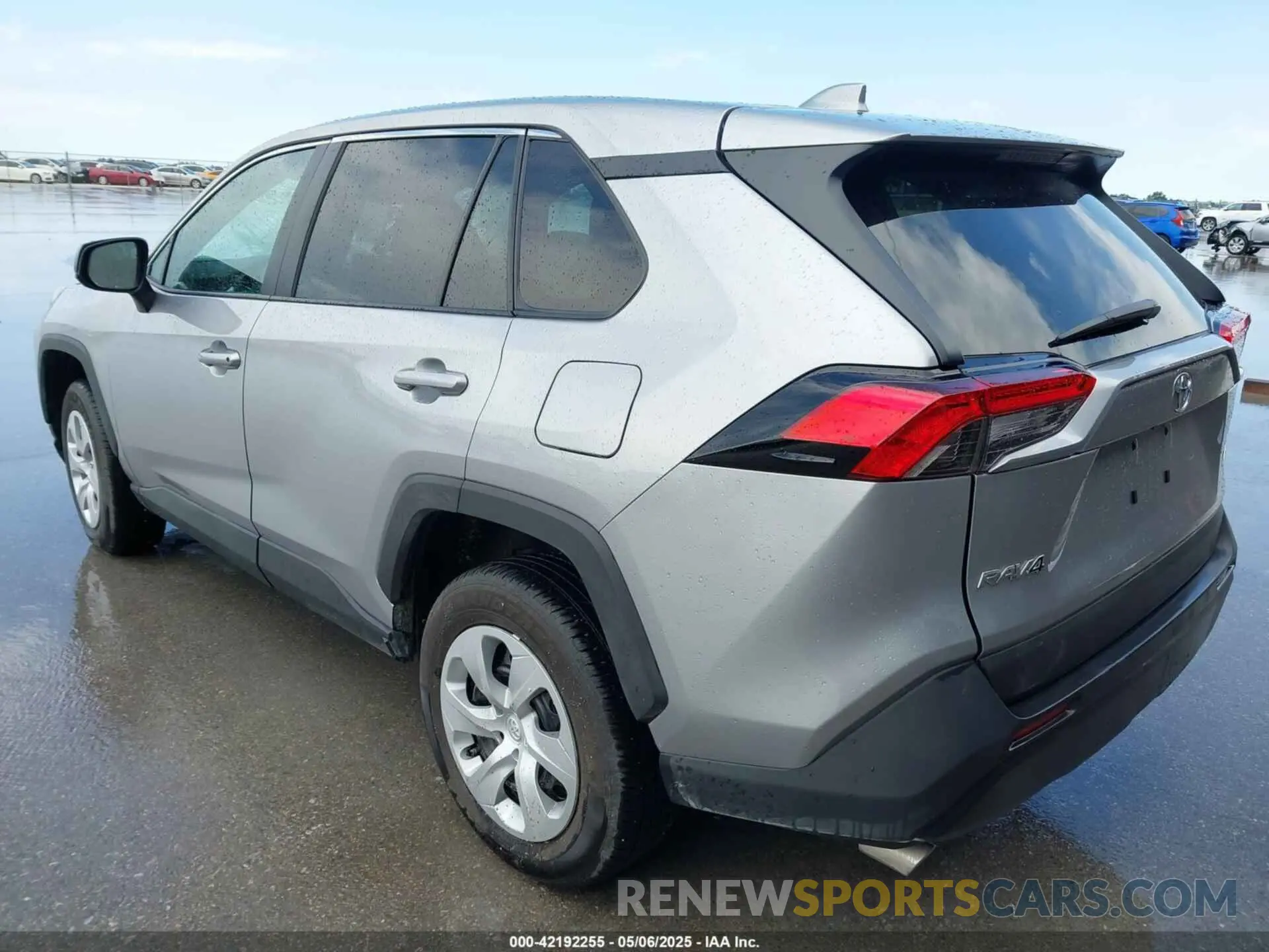 3 Фотография поврежденного автомобиля 2T3H1RFV6SC309785 TOYOTA RAV4 2025