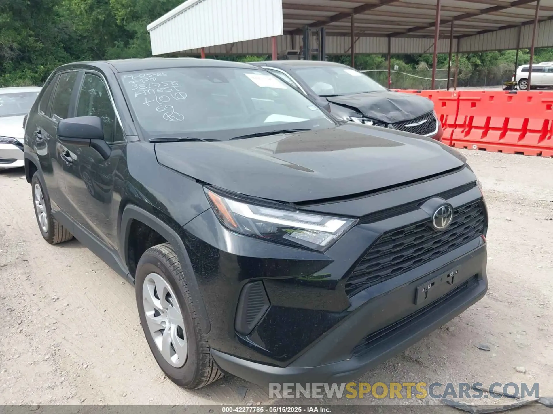 1 Фотография поврежденного автомобиля 2T3H1RFV6SW379978 TOYOTA RAV4 2025