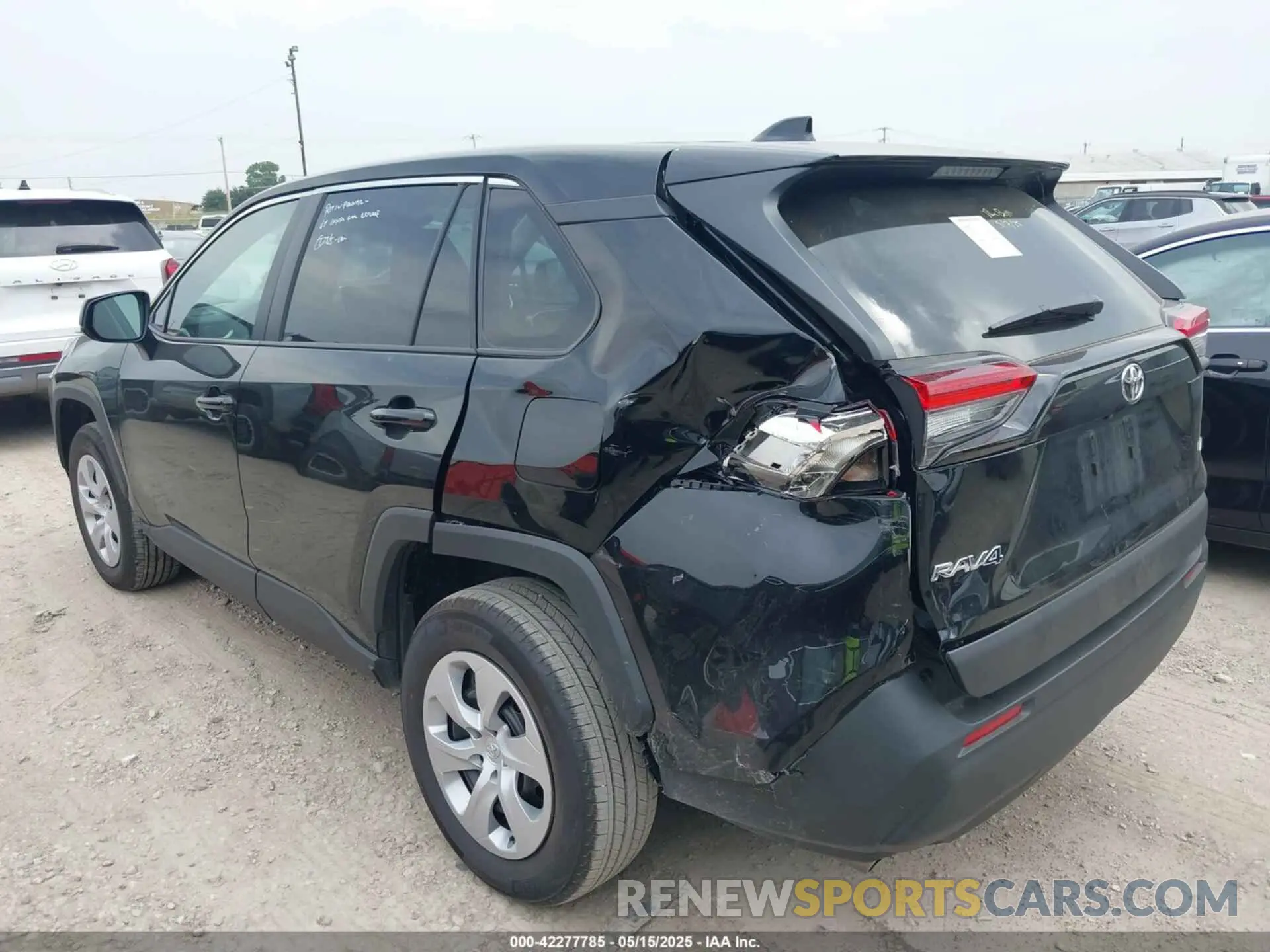 3 Фотография поврежденного автомобиля 2T3H1RFV6SW379978 TOYOTA RAV4 2025