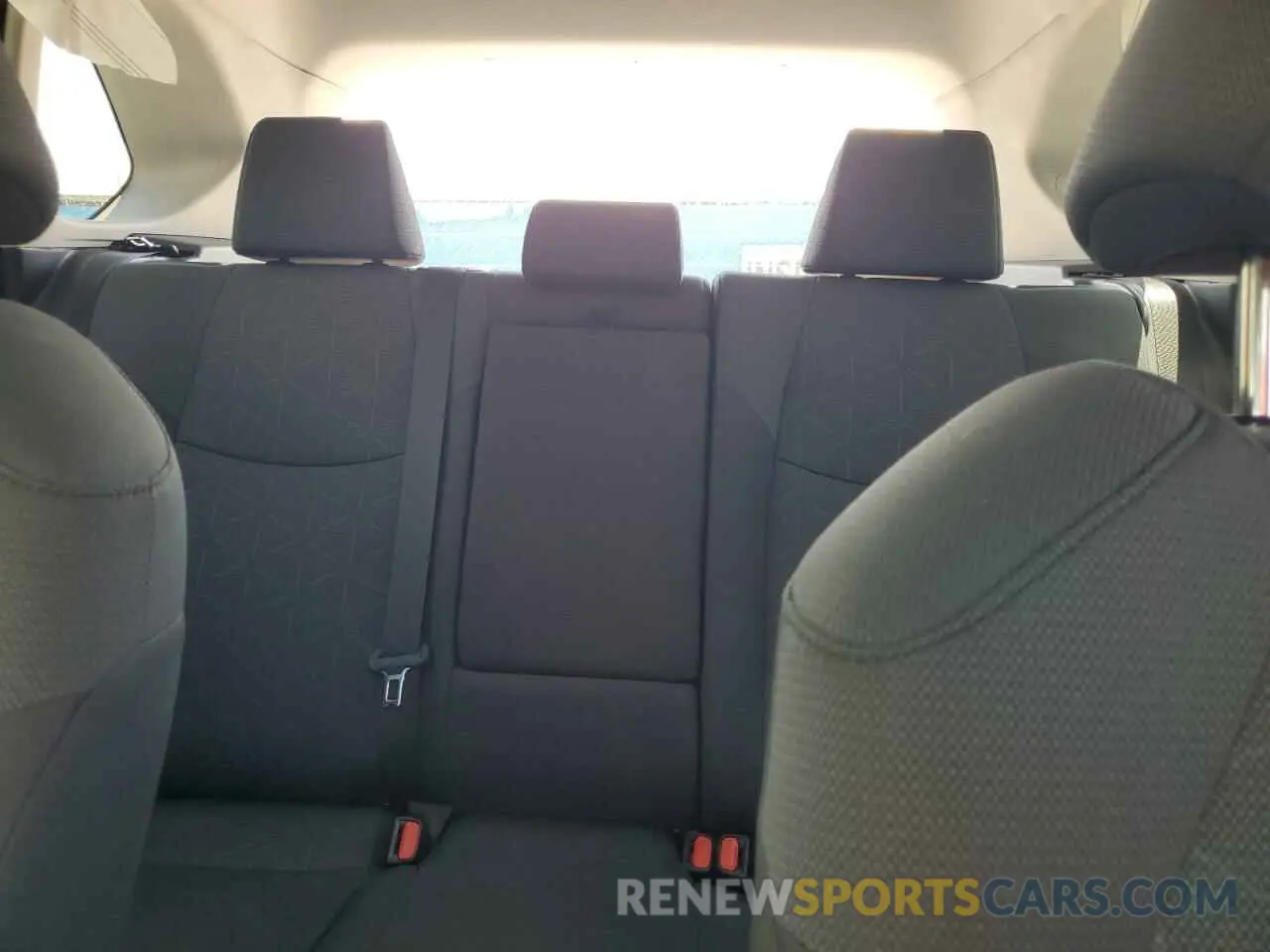 10 Фотография поврежденного автомобиля 2T3P1RFV1SW501481 TOYOTA RAV4 2025