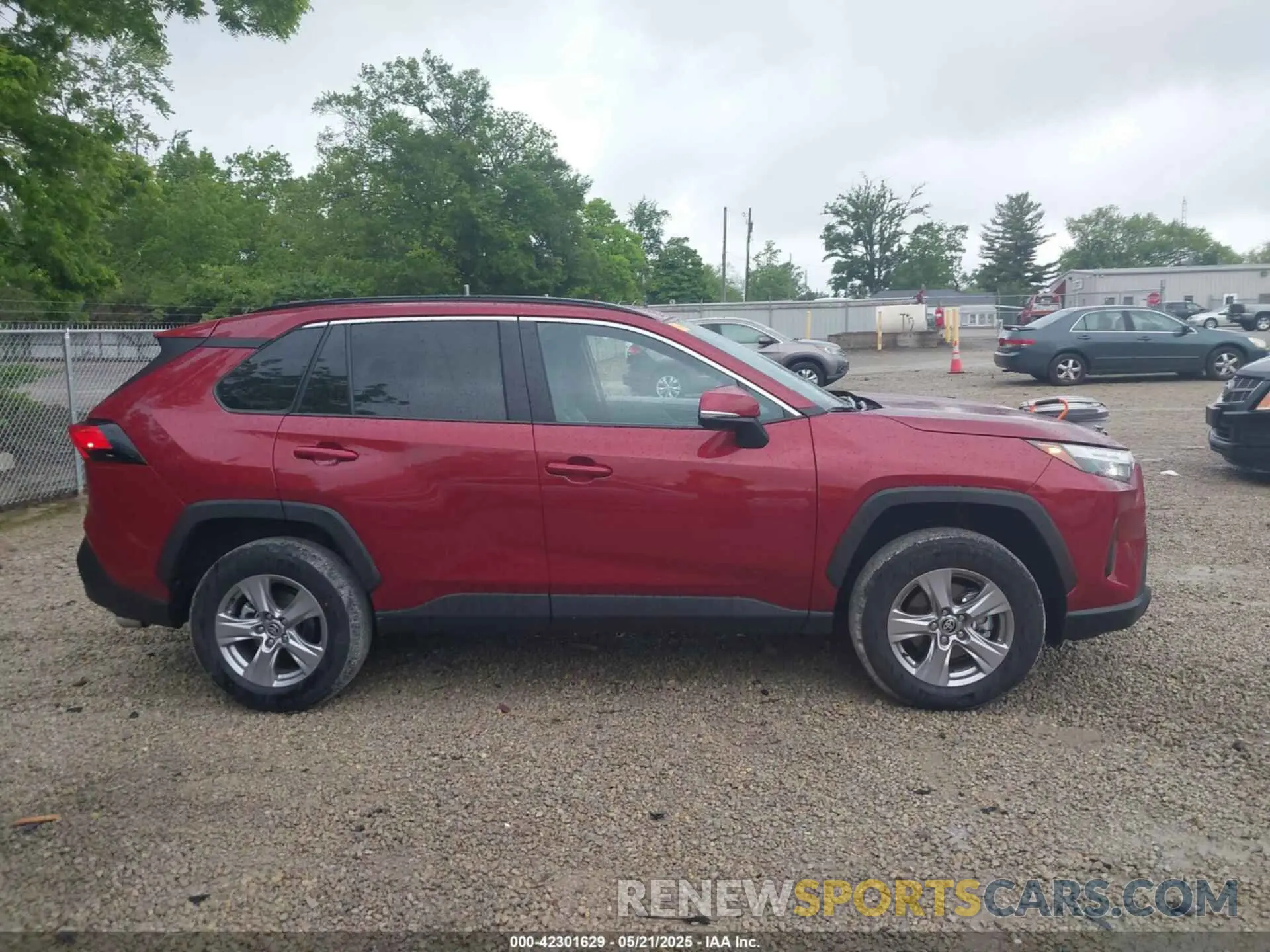 13 Photograph of a damaged car 2T3P1RFV2SW525238 TOYOTA RAV4 2025