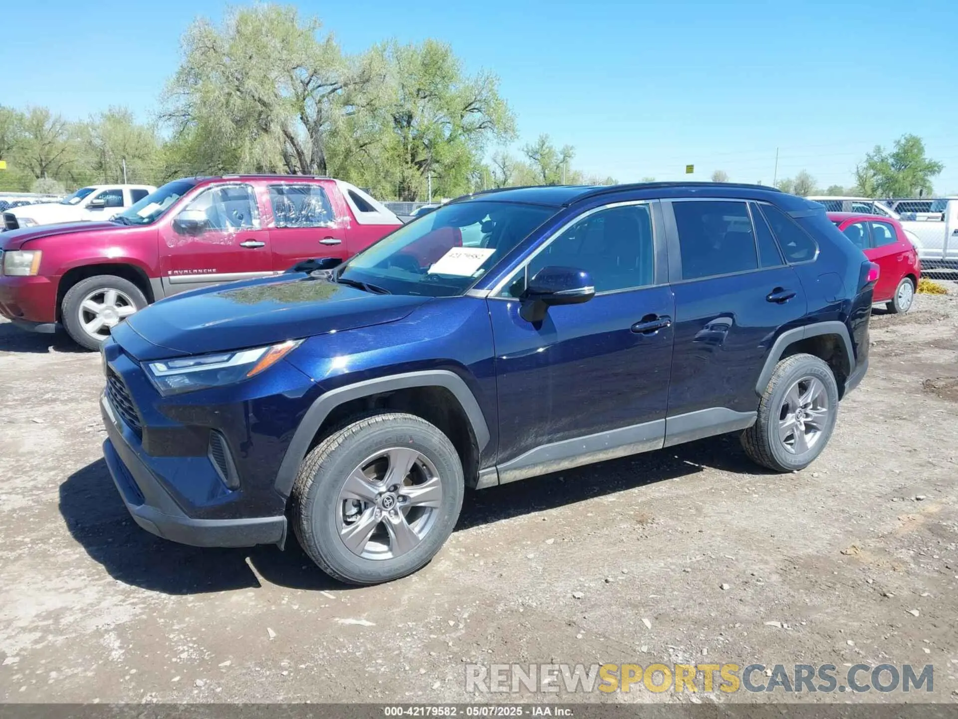 2 Фотография поврежденного автомобиля 2T3P1RFV6SW502464 TOYOTA RAV4 2025