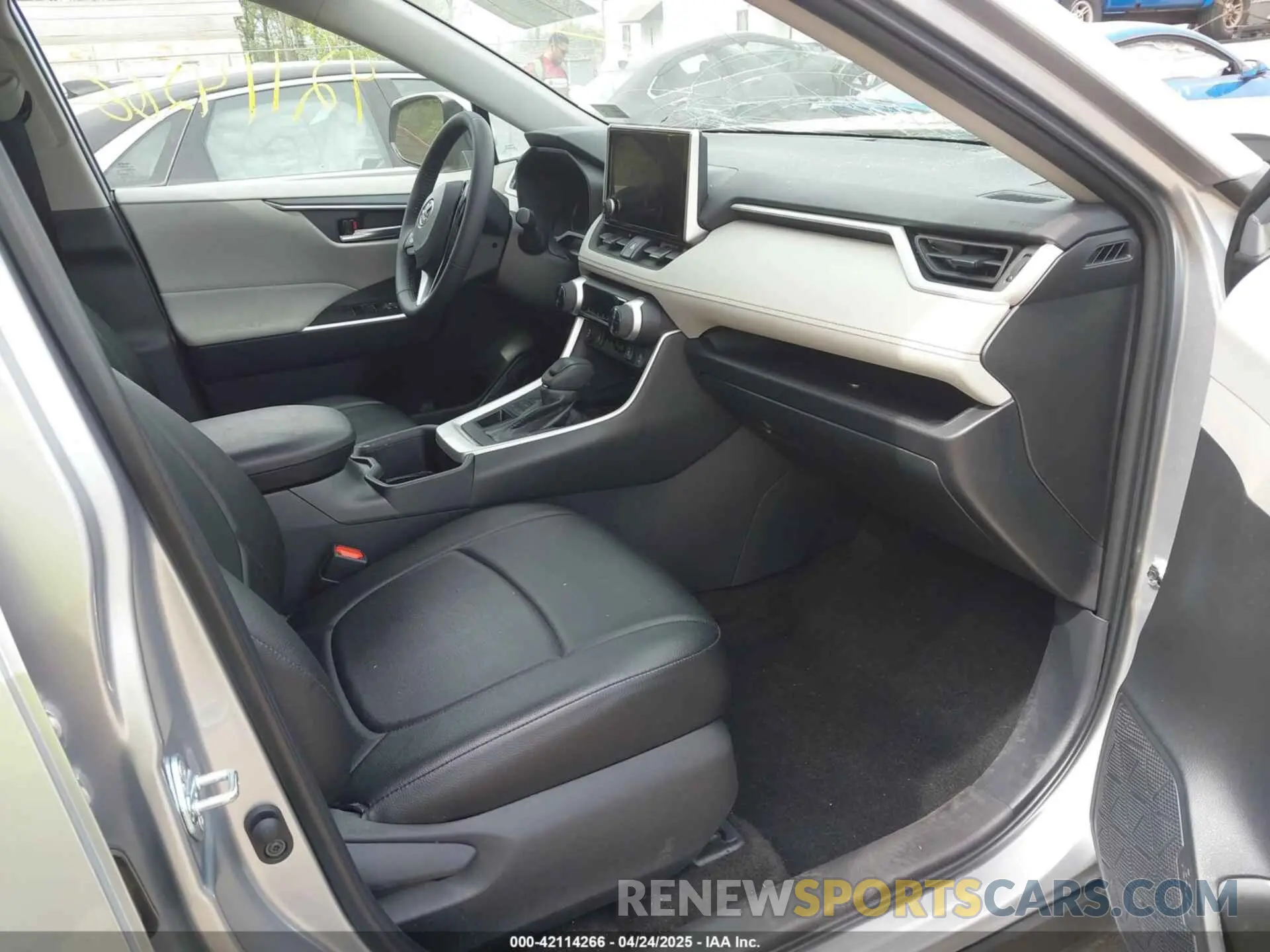 5 Photograph of a damaged car 2T3P1RFV7SC502877 TOYOTA RAV4 2025