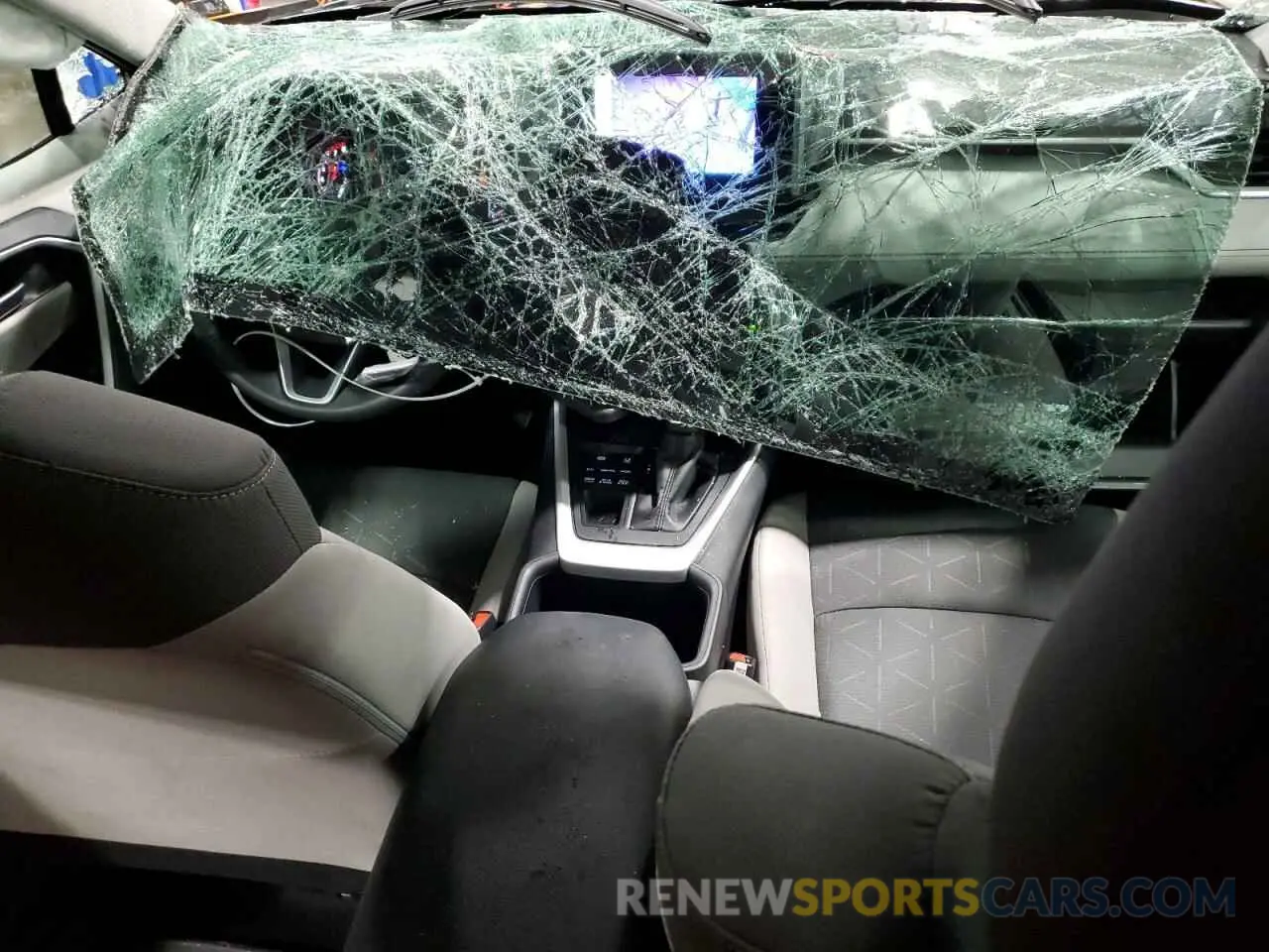 8 Photograph of a damaged car 2T3P1RFV7SC513281 TOYOTA RAV4 2025