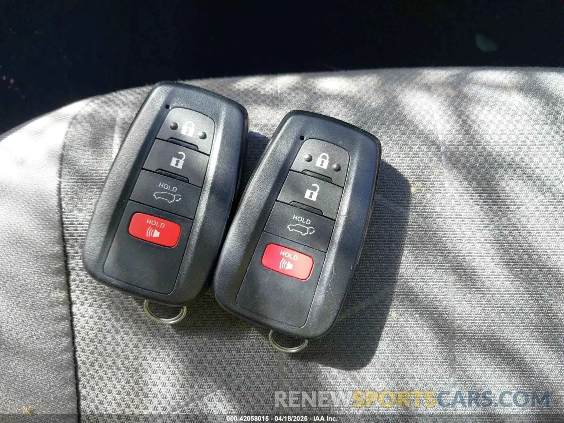 11 Фотография поврежденного автомобиля 2T3P1RFV8SC515976 TOYOTA RAV4 2025