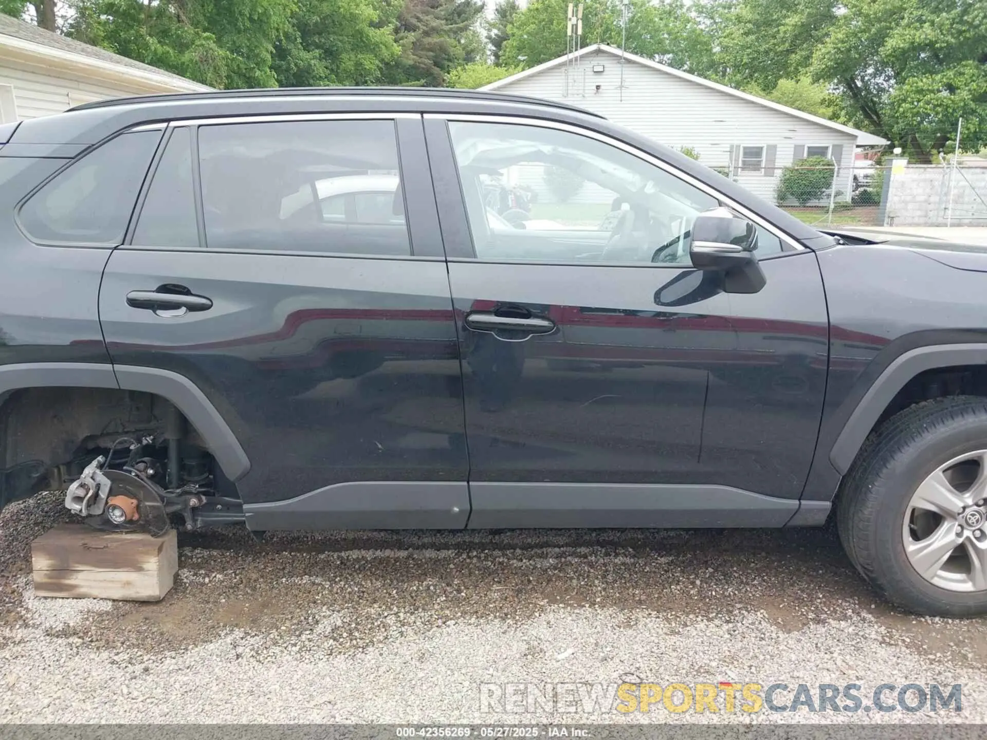 14 Photograph of a damaged car 2T3P1RFV9SC506283 TOYOTA RAV4 2025