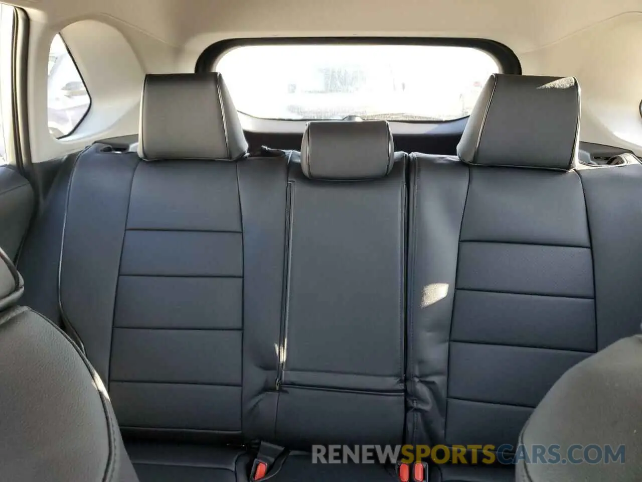 10 Фотография поврежденного автомобиля 2T3R1RFV1SC510904 TOYOTA RAV4 2025