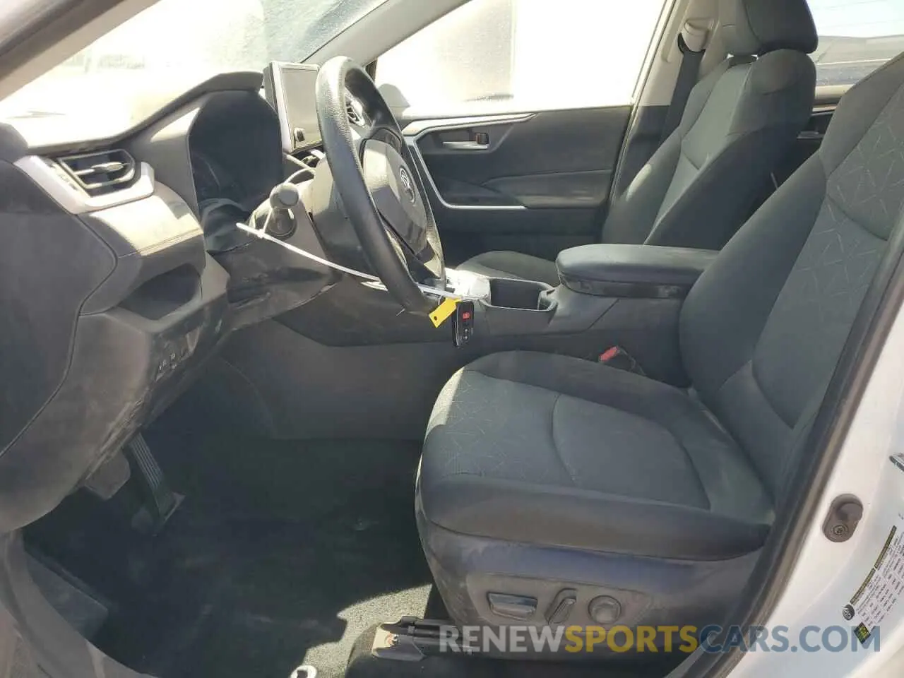 7 Фотография поврежденного автомобиля 2T3W1RFV0SW365808 TOYOTA RAV4 2025