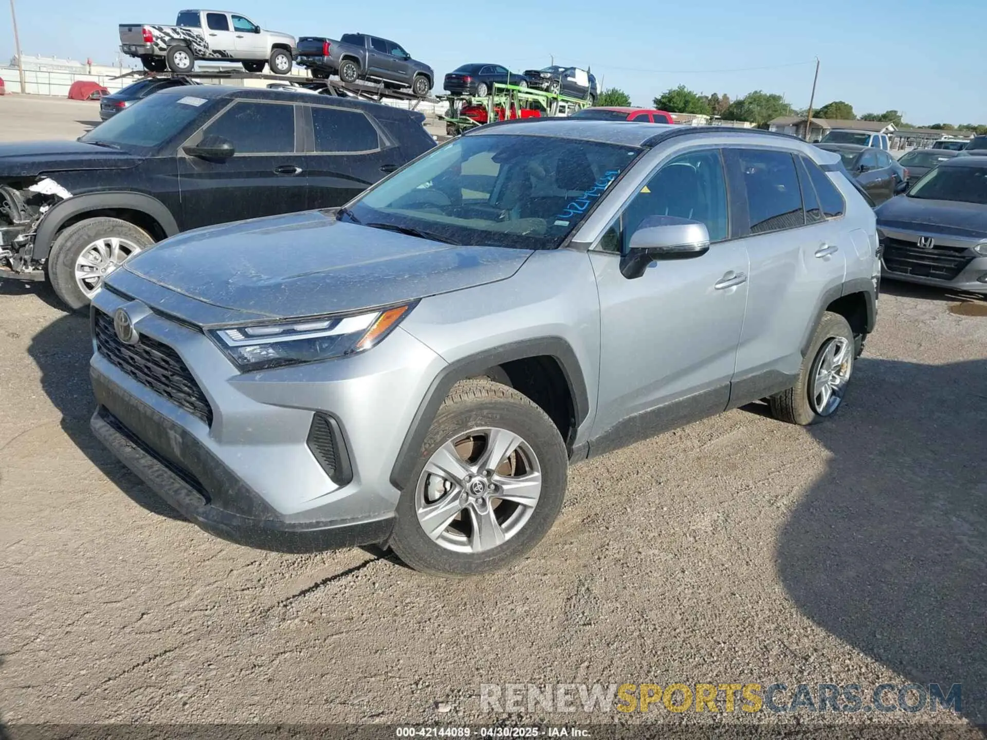 2 Фотография поврежденного автомобиля 2T3W1RFV4SW368002 TOYOTA RAV4 2025