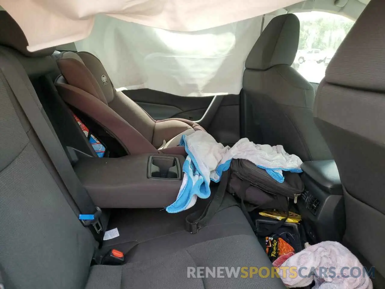 11 Photograph of a damaged car 2T3W1RFV4SW371577 TOYOTA RAV4 2025