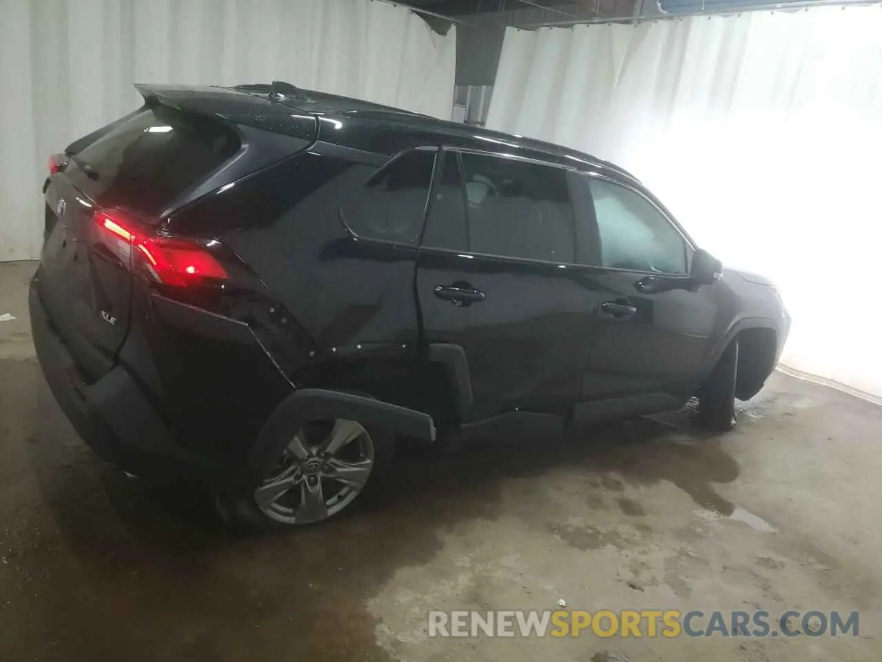 3 Фотография поврежденного автомобиля 2T3W1RFV4SW382336 TOYOTA RAV4 2025