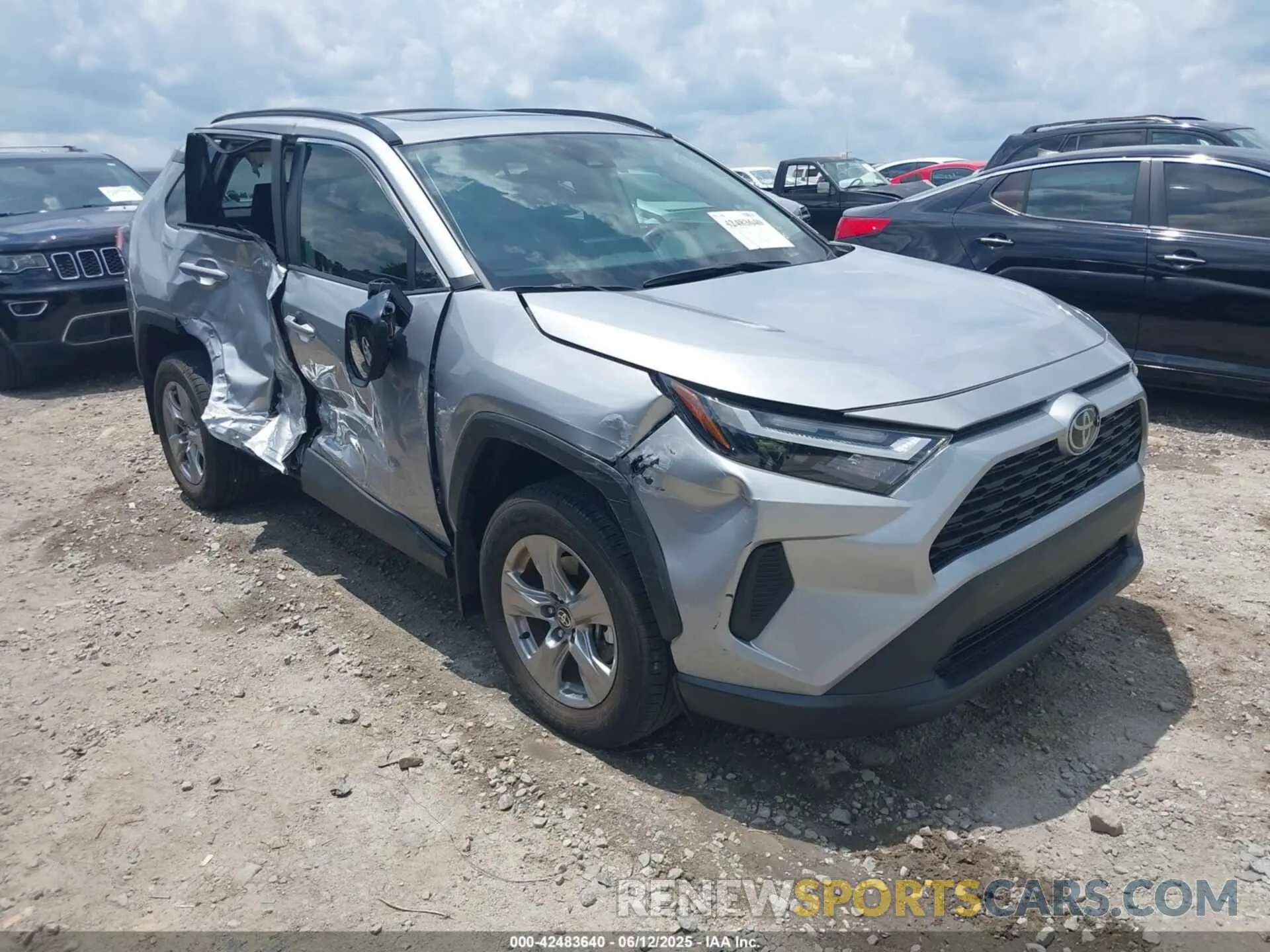 1 Photograph of a damaged car 2T3W1RFV6SC304593 TOYOTA RAV4 2025