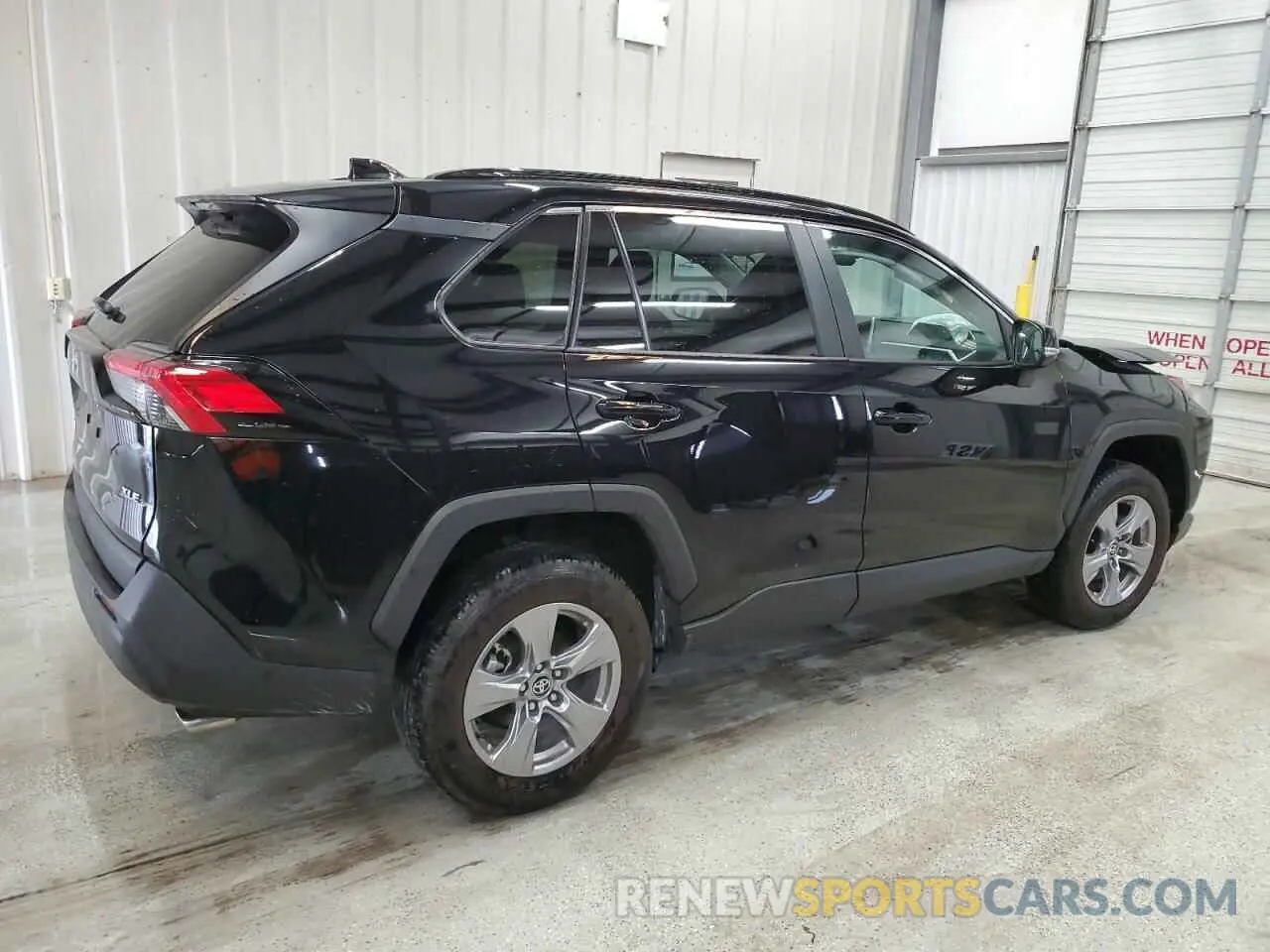 3 Photograph of a damaged car 2T3W1RFV8SC310637 TOYOTA RAV4 2025