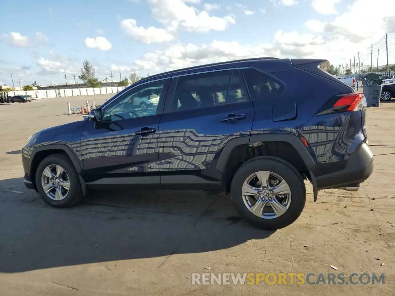2 Фотография поврежденного автомобиля 2T3W1RFV8SW372649 TOYOTA RAV4 2025