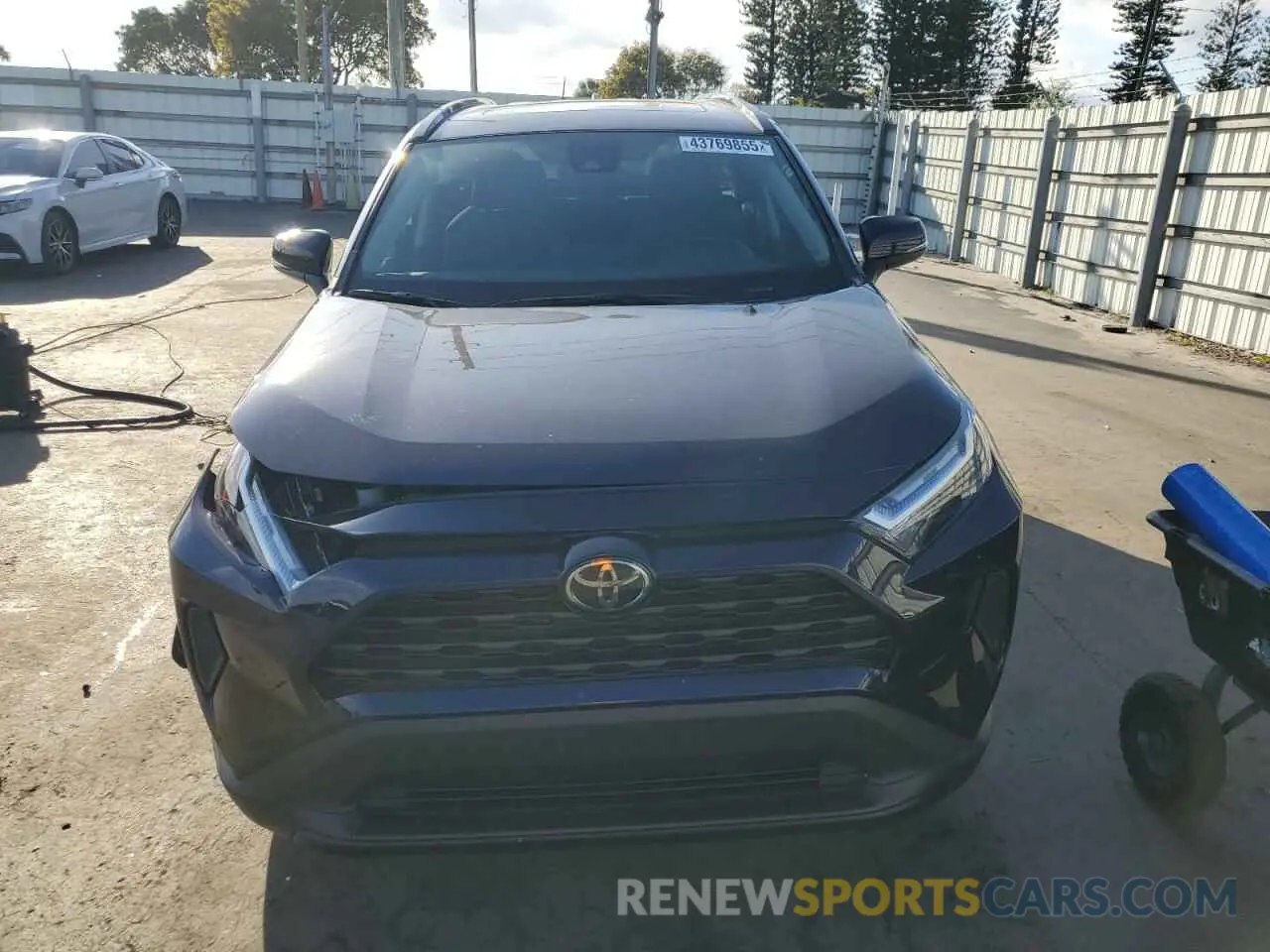 5 Фотография поврежденного автомобиля 2T3W1RFV8SW372649 TOYOTA RAV4 2025