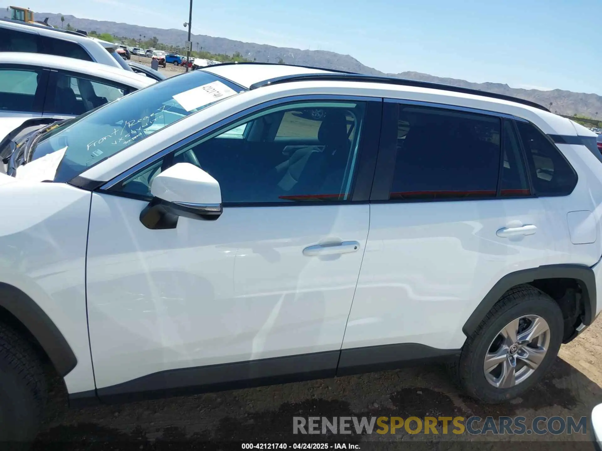 14 Фотография поврежденного автомобиля 2T3W1RFV8SW374059 TOYOTA RAV4 2025