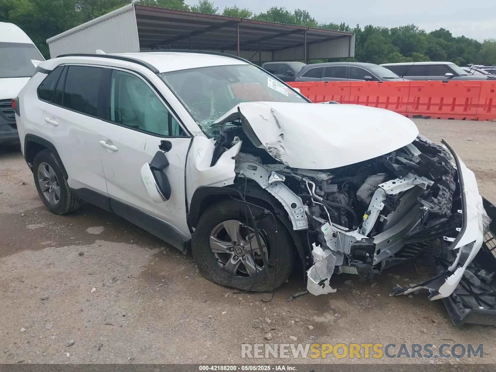 1 Фотография поврежденного автомобиля 2T3W1RFV9SW369324 TOYOTA RAV4 2025
