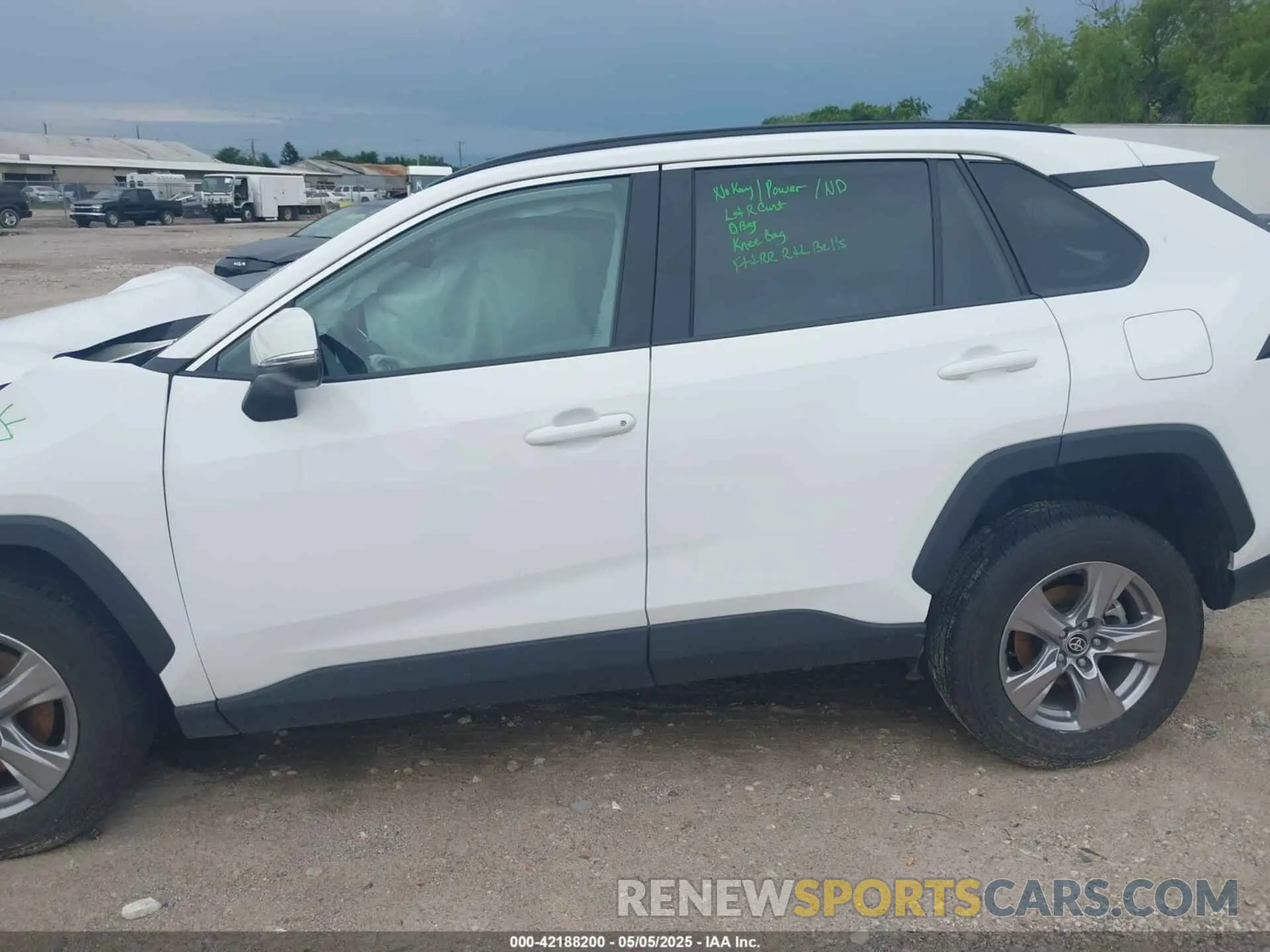 14 Фотография поврежденного автомобиля 2T3W1RFV9SW369324 TOYOTA RAV4 2025