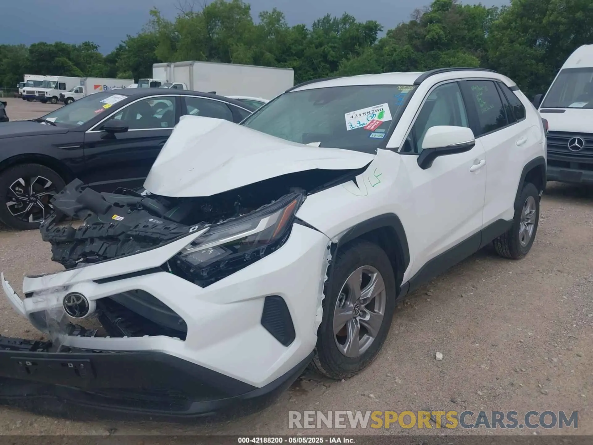 2 Фотография поврежденного автомобиля 2T3W1RFV9SW369324 TOYOTA RAV4 2025
