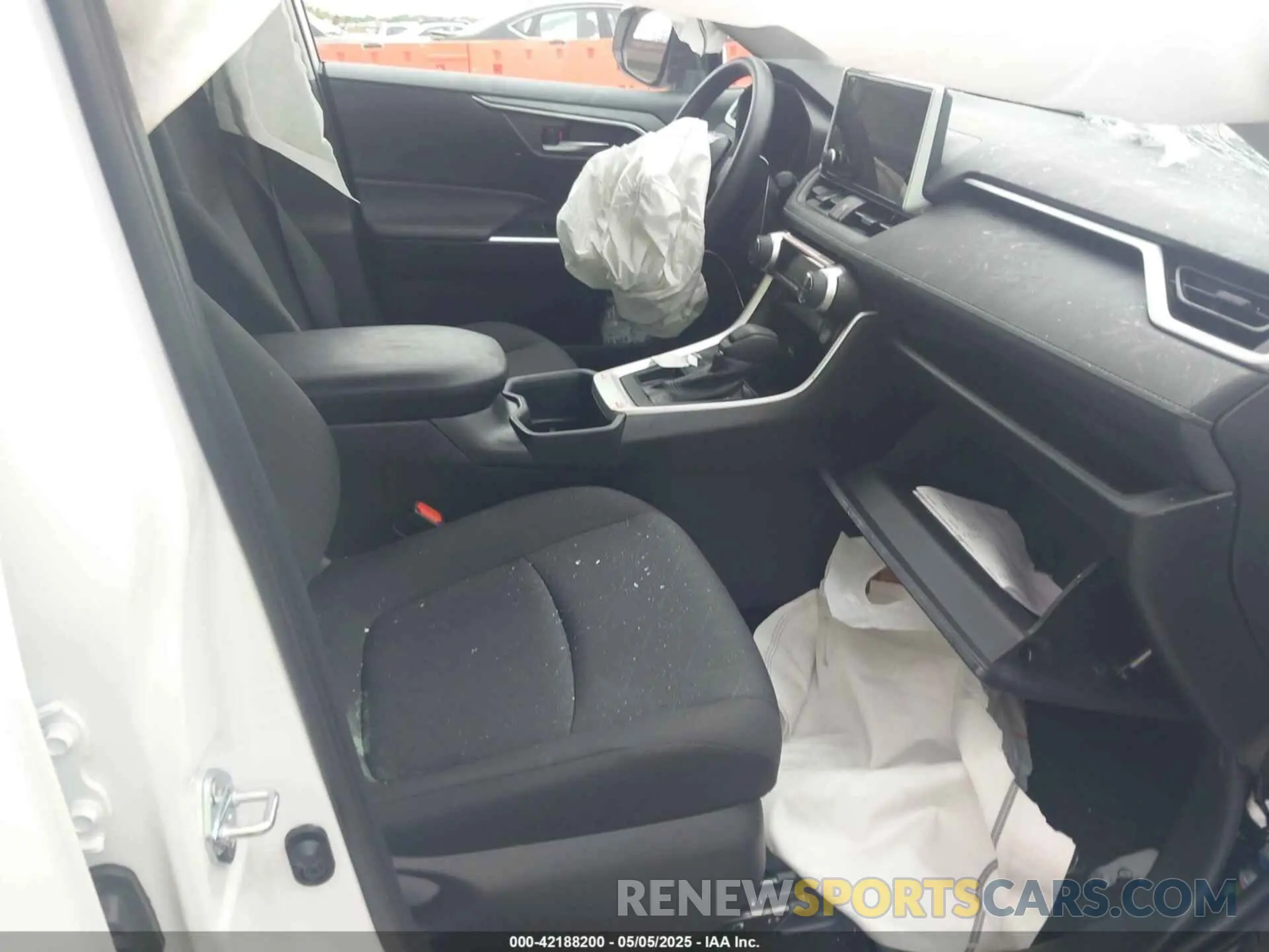 5 Фотография поврежденного автомобиля 2T3W1RFV9SW369324 TOYOTA RAV4 2025