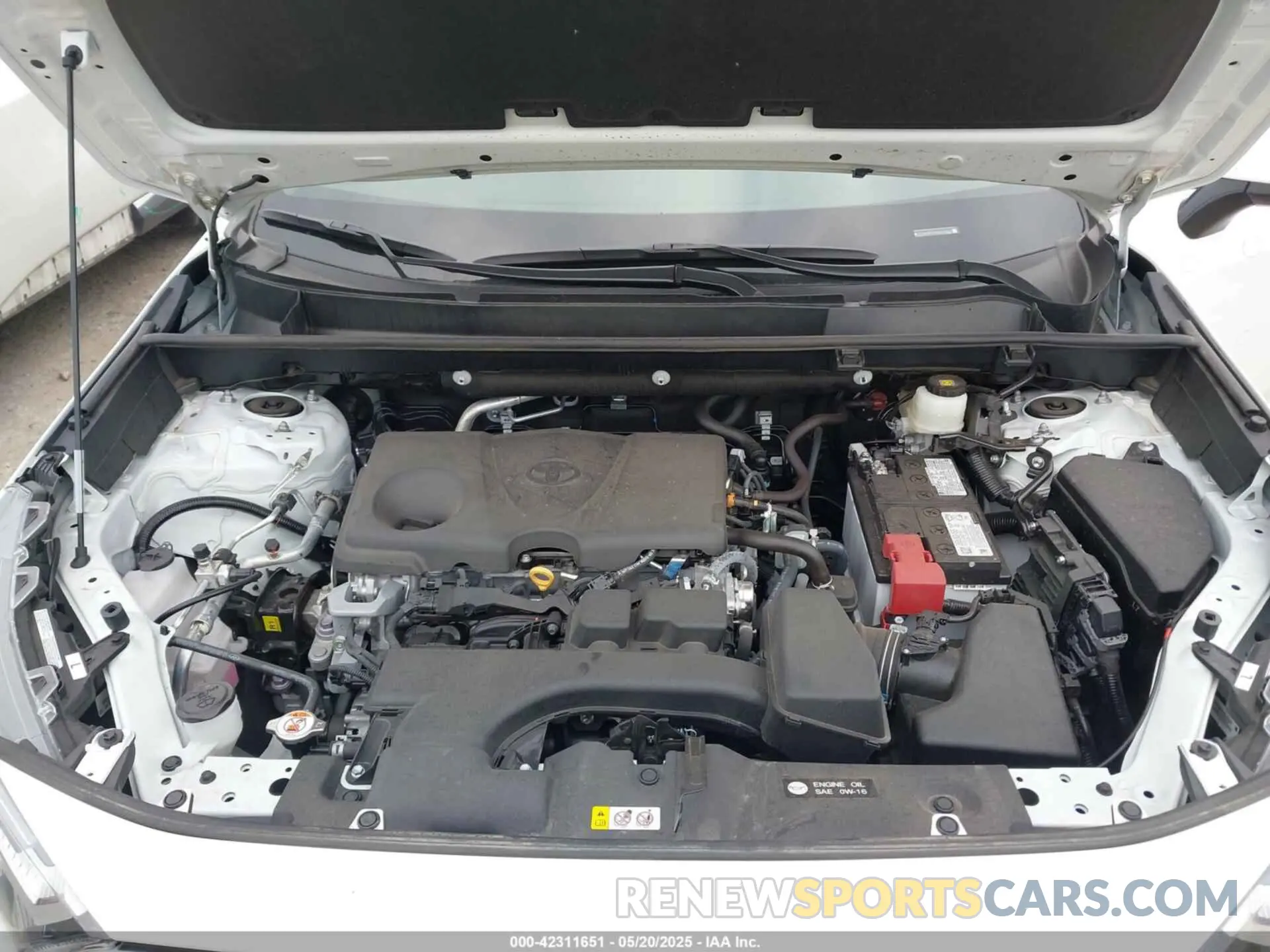 10 Фотография поврежденного автомобиля 2T3W1RFV9SW374071 TOYOTA RAV4 2025