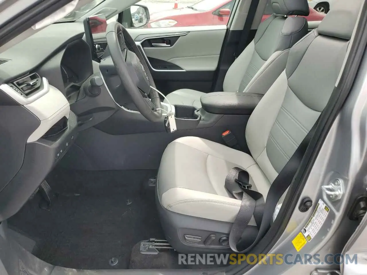 7 Фотография поврежденного автомобиля 4T3B6RFVXSU178849 TOYOTA RAV4 2025