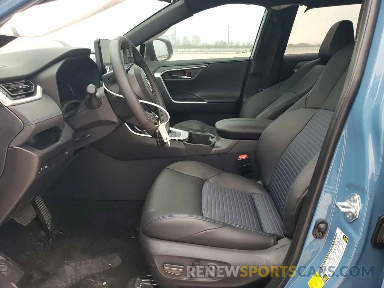 7 Фотография поврежденного автомобиля 4T3E6RFV6SU176402 TOYOTA RAV4 2025