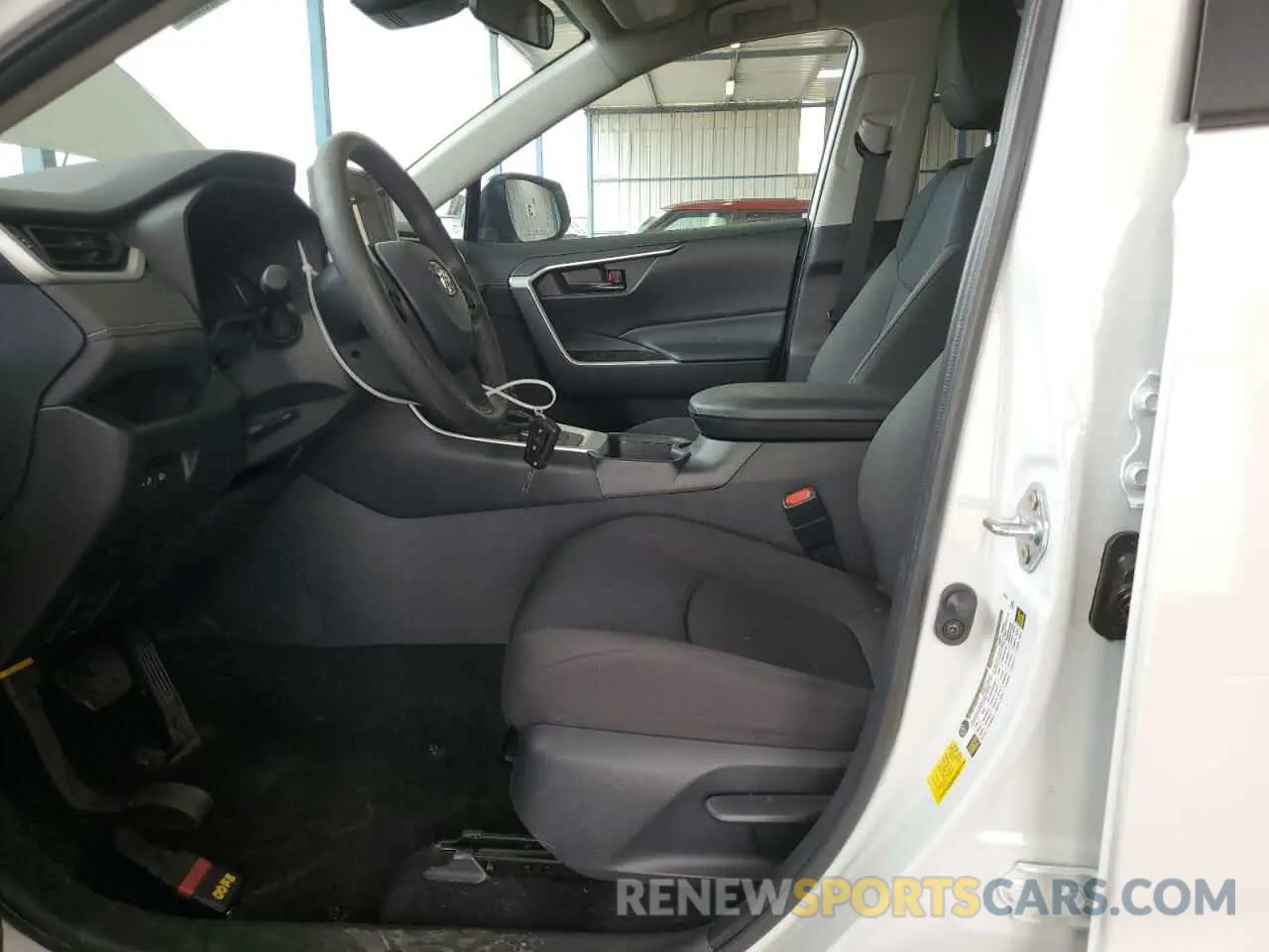 7 Фотография поврежденного автомобиля 4T3LWRFVXSU169881 TOYOTA RAV4 2025