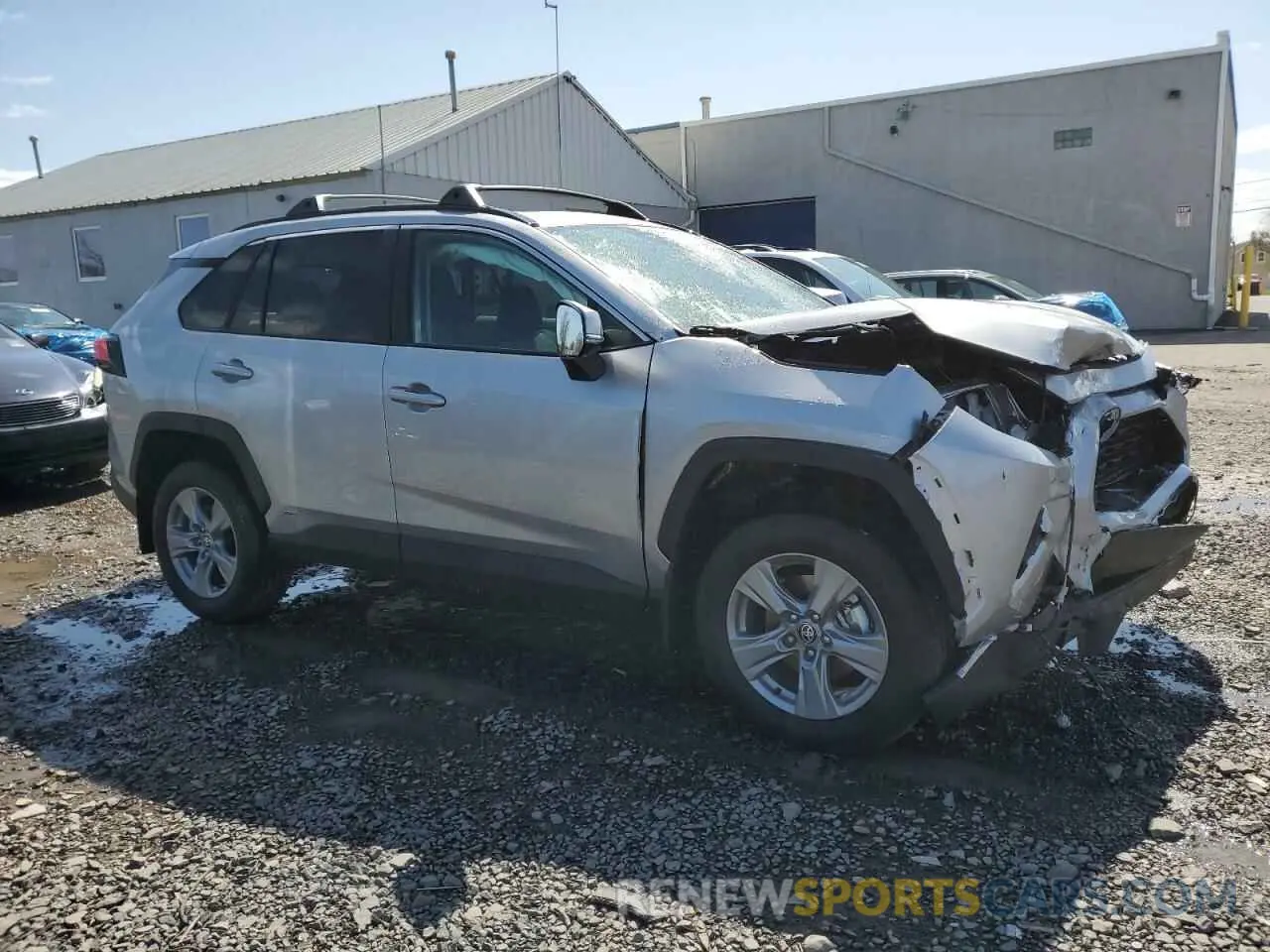 4 Photograph of a damaged car 4T3RWRFV6SU179270 TOYOTA RAV4 2025