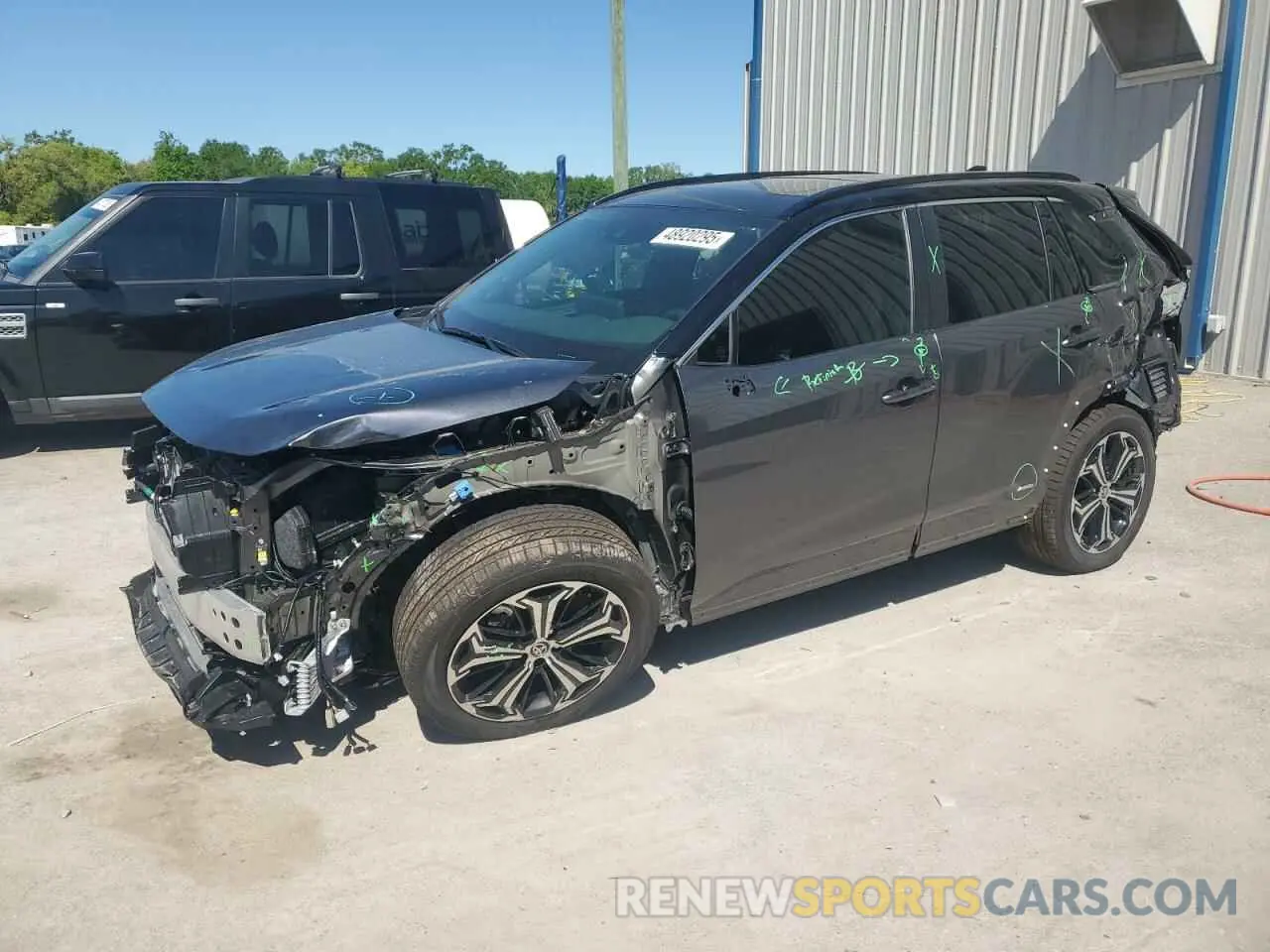 1 Фотография поврежденного автомобиля JTMEB3FV7SD235723 TOYOTA RAV4 2025