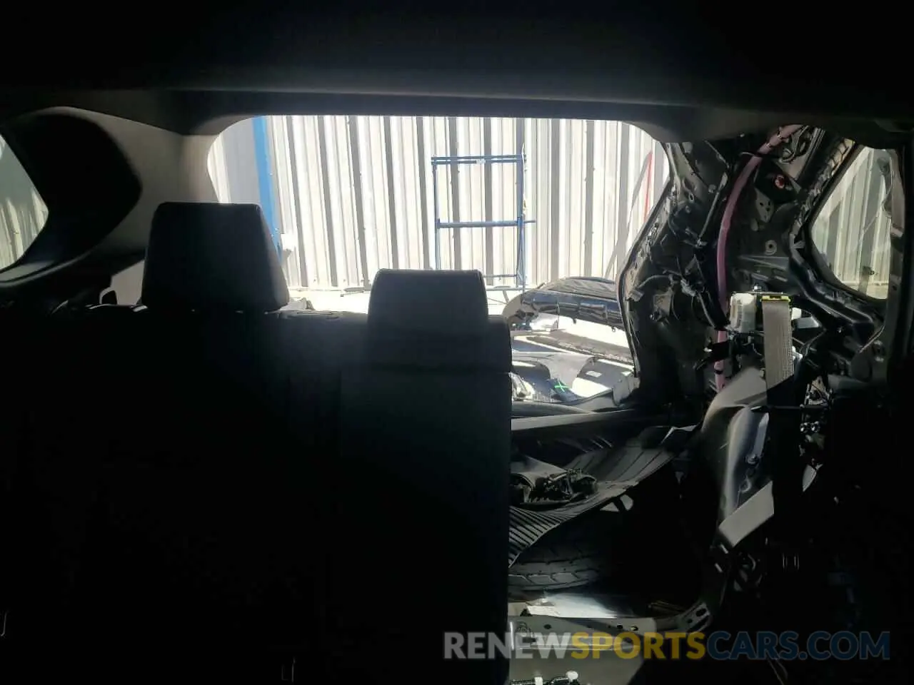 10 Фотография поврежденного автомобиля JTMEB3FV7SD235723 TOYOTA RAV4 2025