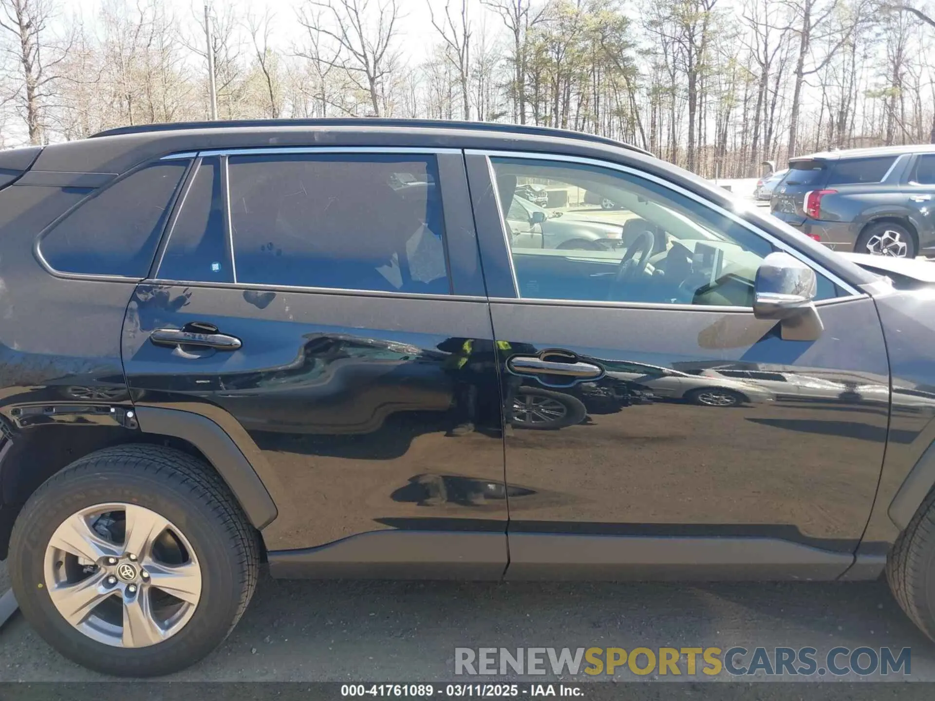 14 Photograph of a damaged car JTMP1RFV7SJ043041 TOYOTA RAV4 2025