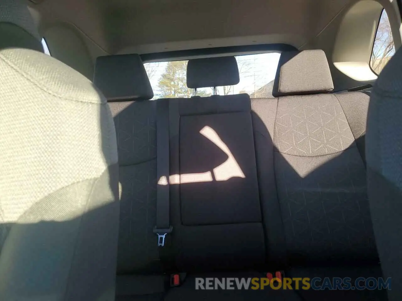 10 Фотография поврежденного автомобиля JTMRWRFV6SD284498 TOYOTA RAV4 2025