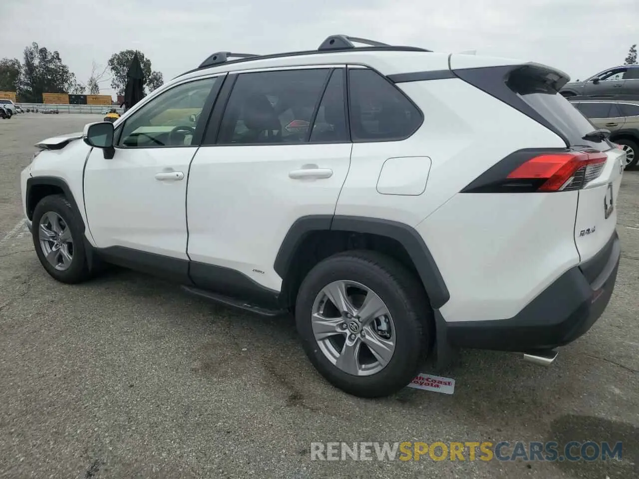 2 Фотография поврежденного автомобиля JTMRWRFV8SD284583 TOYOTA RAV4 2025