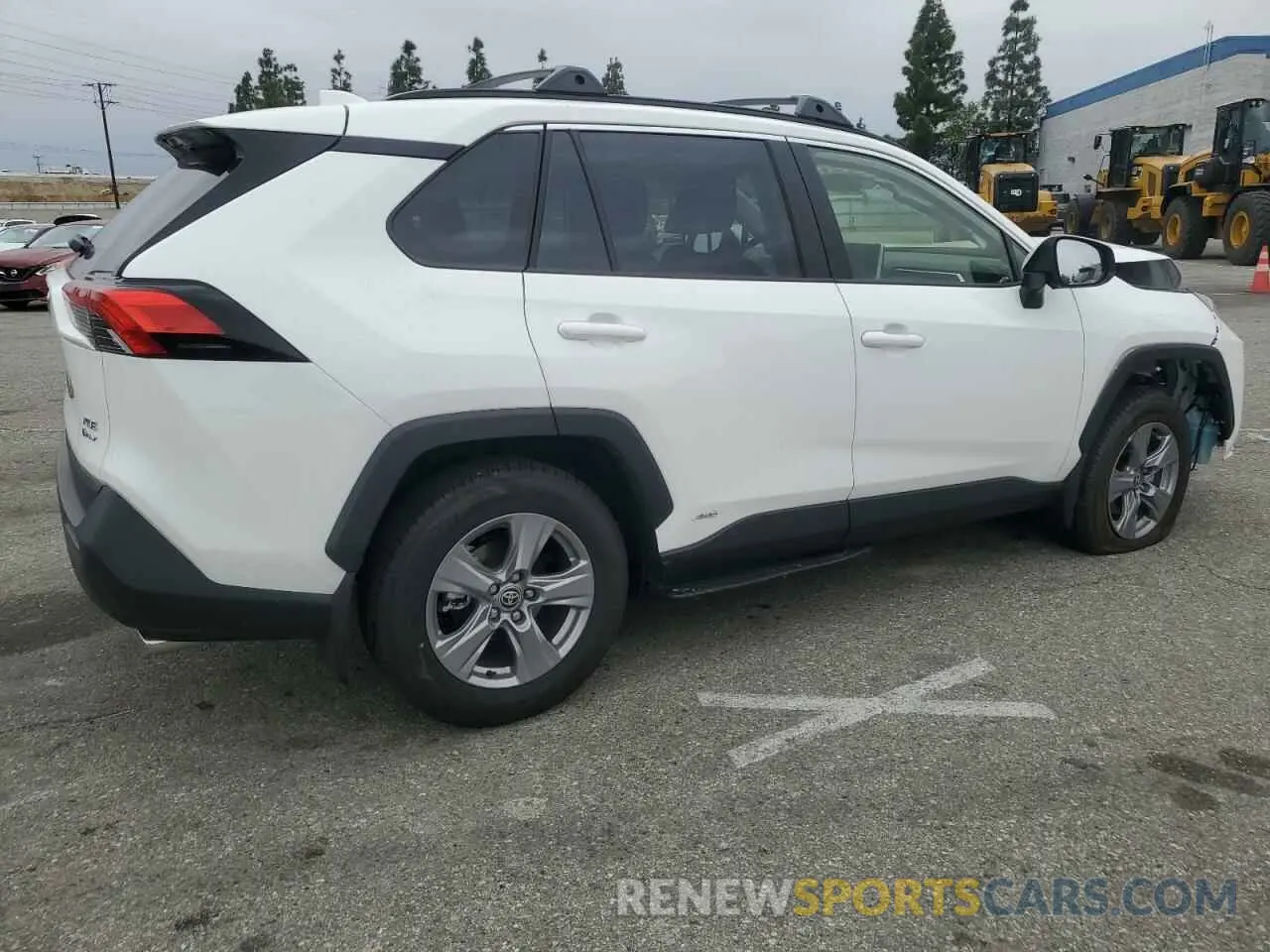 3 Фотография поврежденного автомобиля JTMRWRFV8SD284583 TOYOTA RAV4 2025